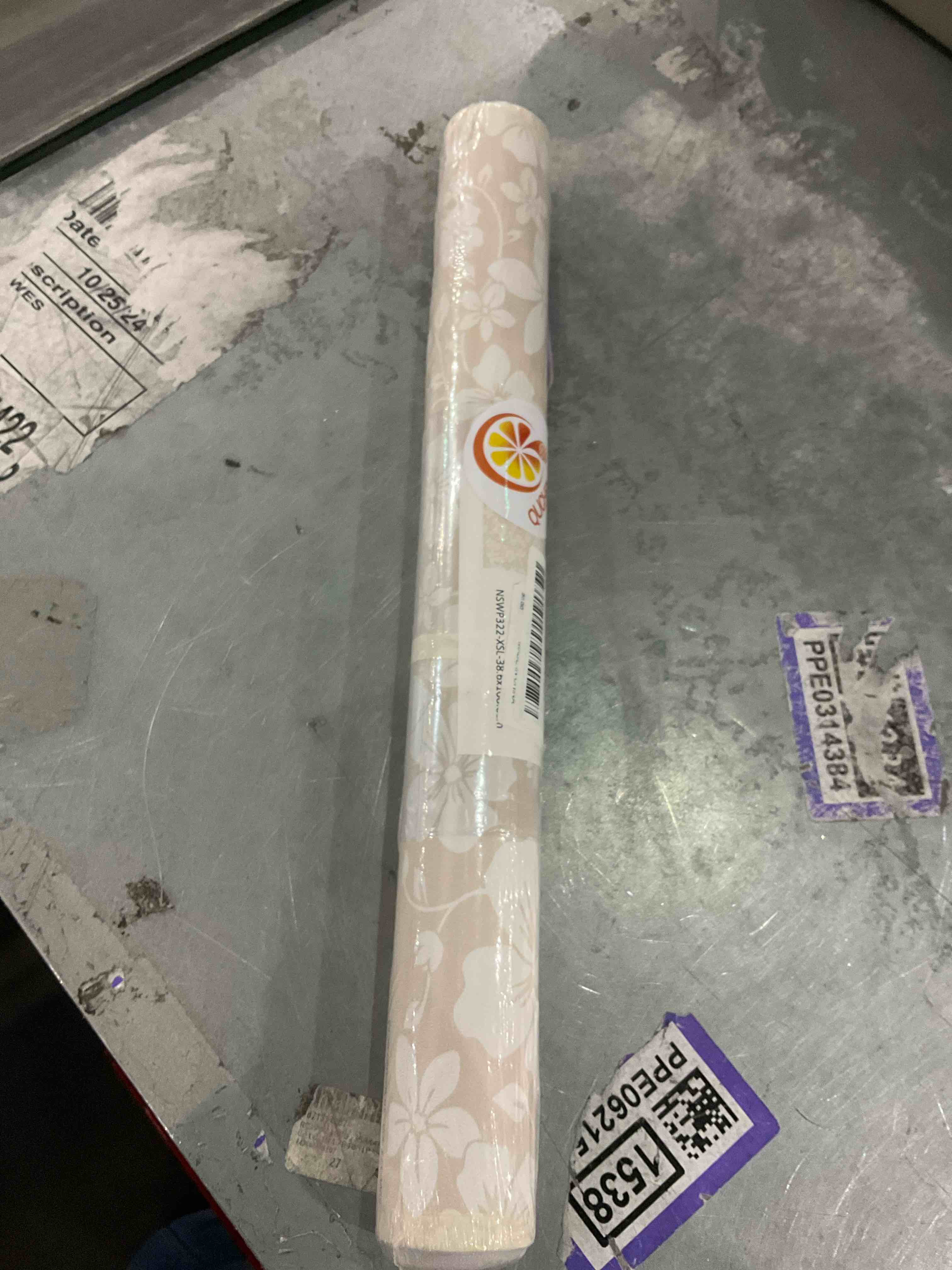 QUCHENG Wallpaper LA03443065 Batch W073491-A/1 Lilac Cream