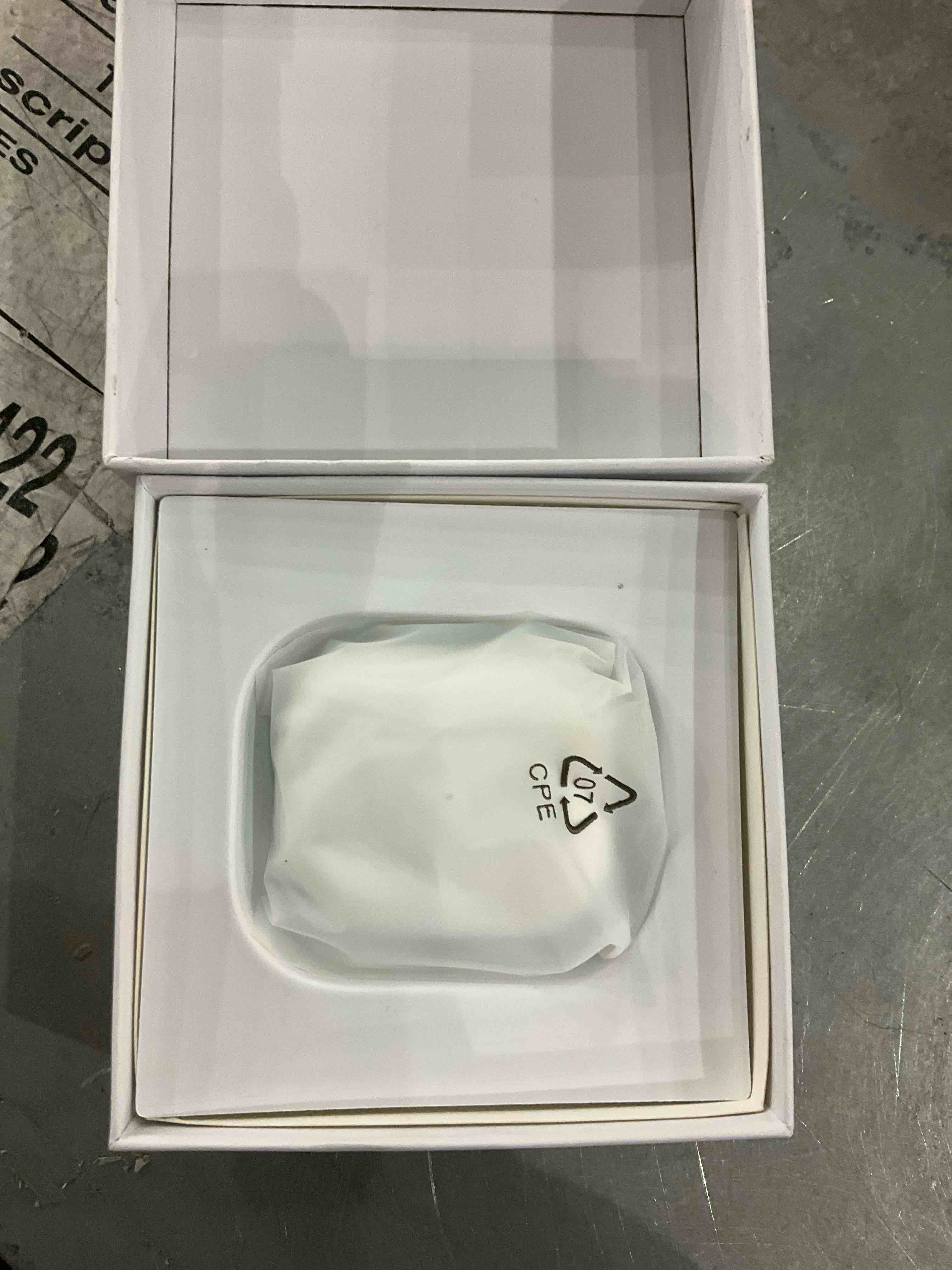 https://s3.amazonaws.com/lotting-images-prod/bidfta/PPE0621320_1732279567873.jpeg