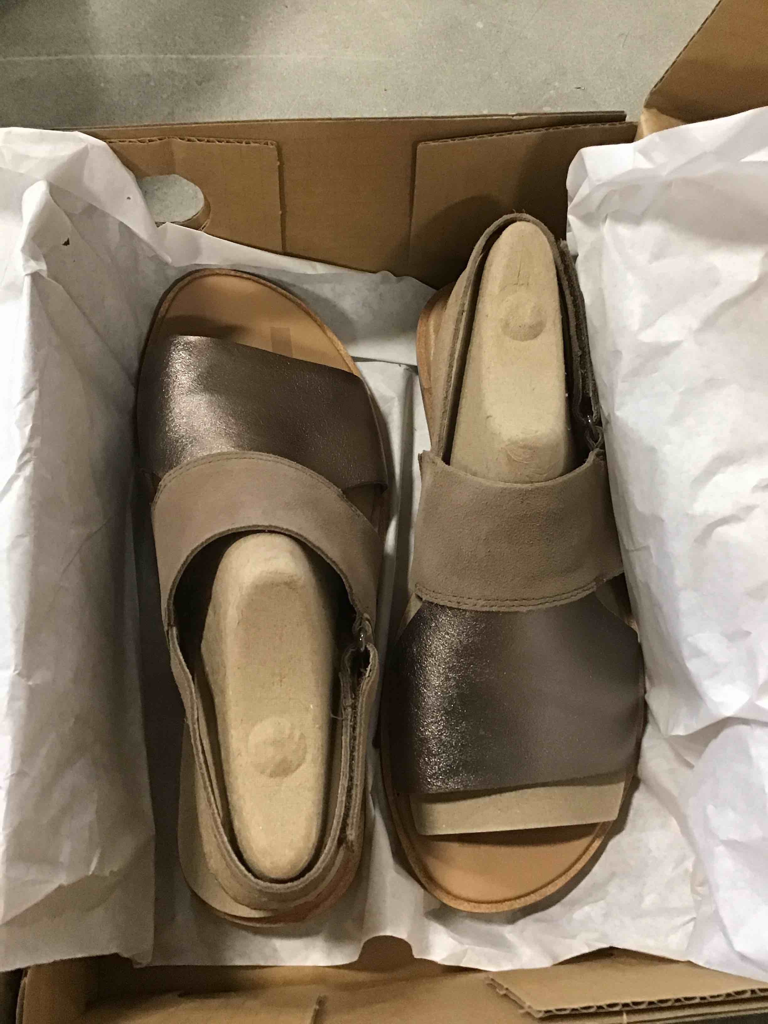 https://s3.amazonaws.com/lotting-images-prod/bidfta/PPE0622706_1730206533662.jpeg