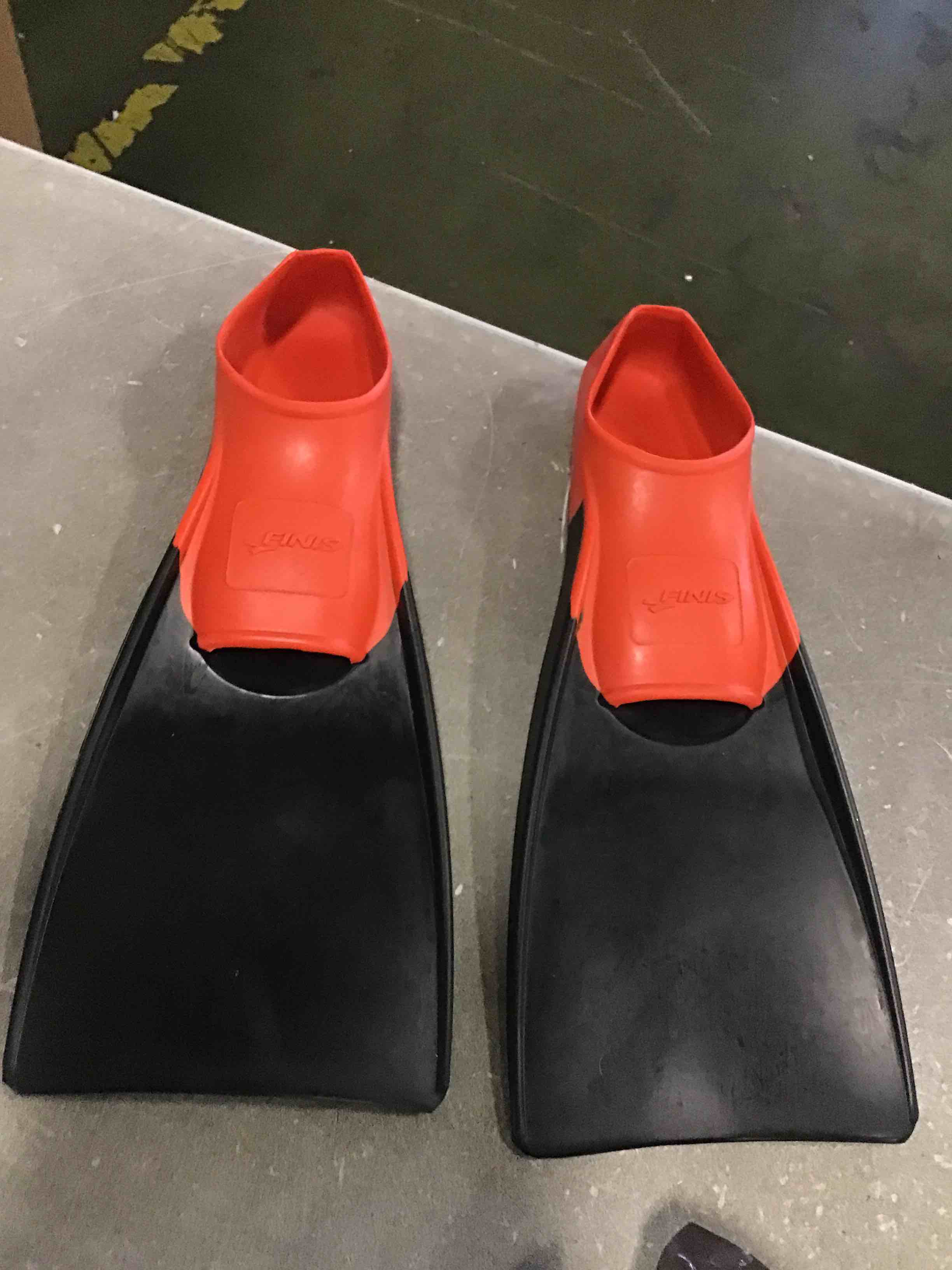 https://s3.amazonaws.com/lotting-images-prod/bidfta/PPE0625673_1730300234042.jpeg