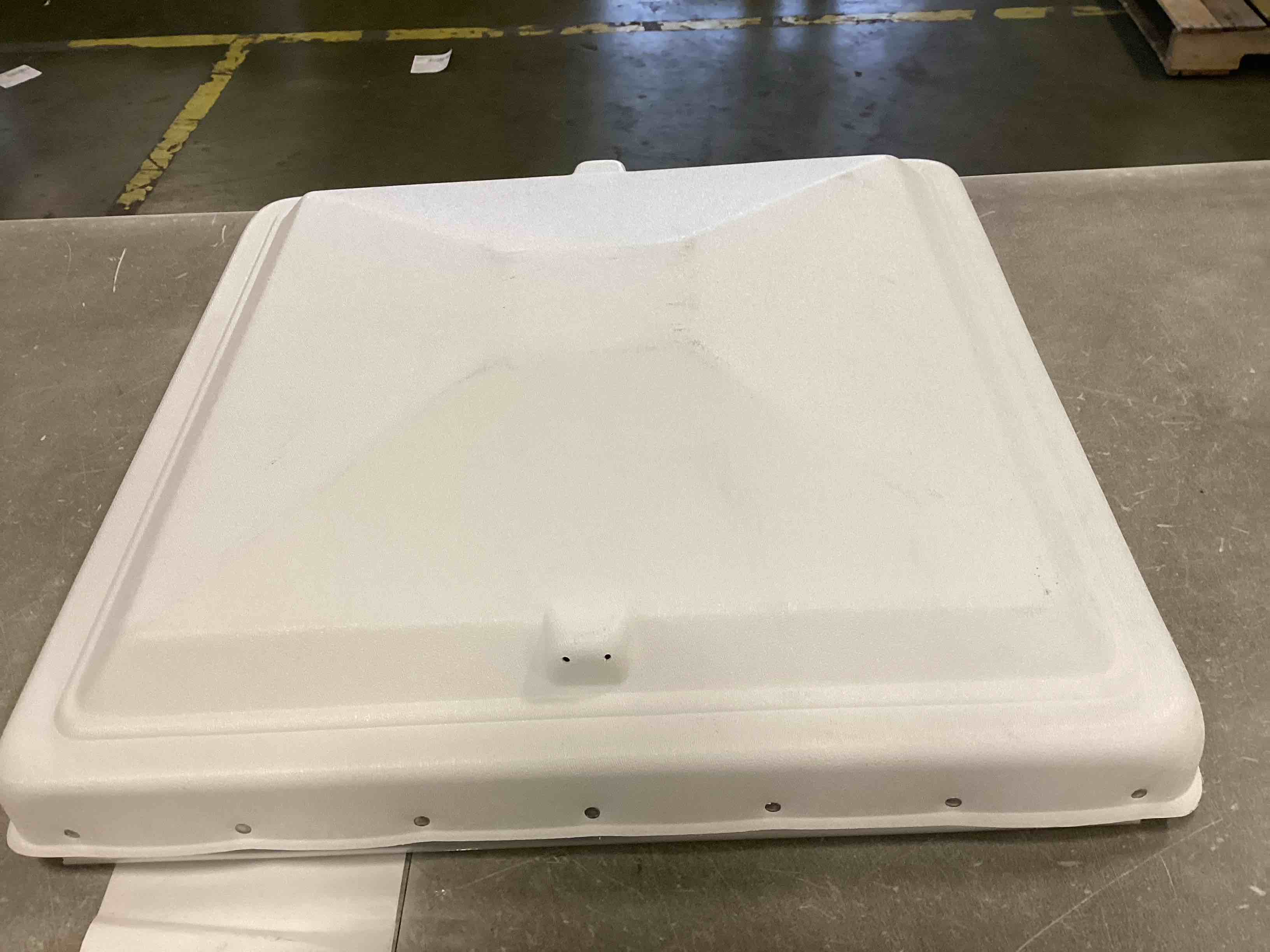 https://s3.amazonaws.com/lotting-images-prod/bidfta/PPE0625840_1730215421122.jpeg