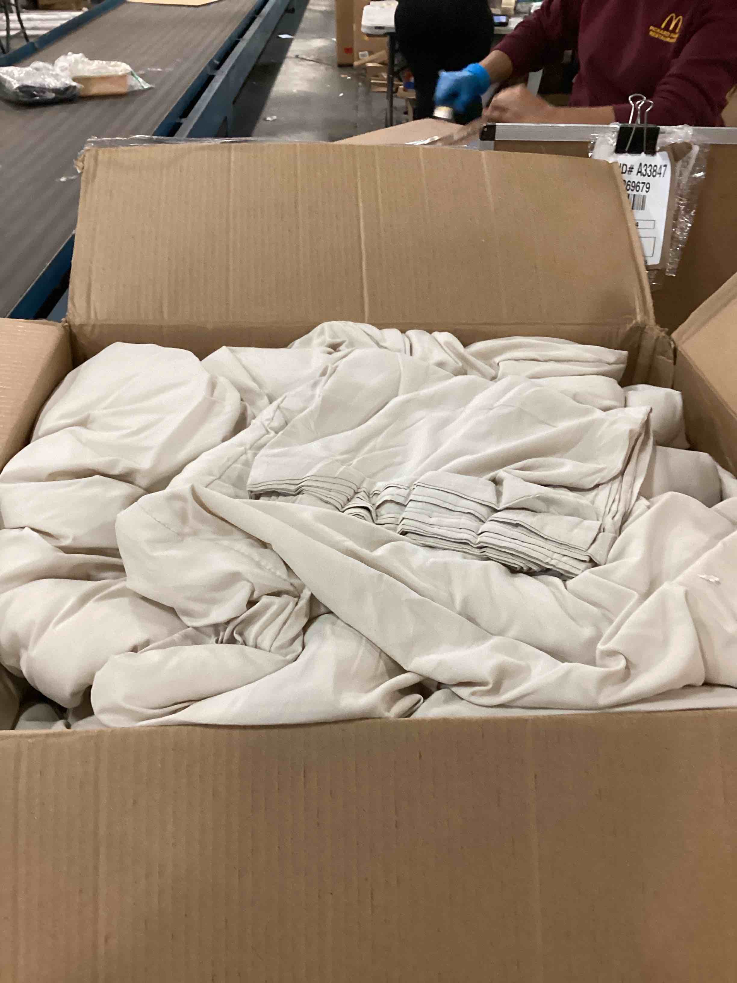 https://s3.amazonaws.com/lotting-images-prod/bidfta/PPE0628118_1732165530156.jpeg