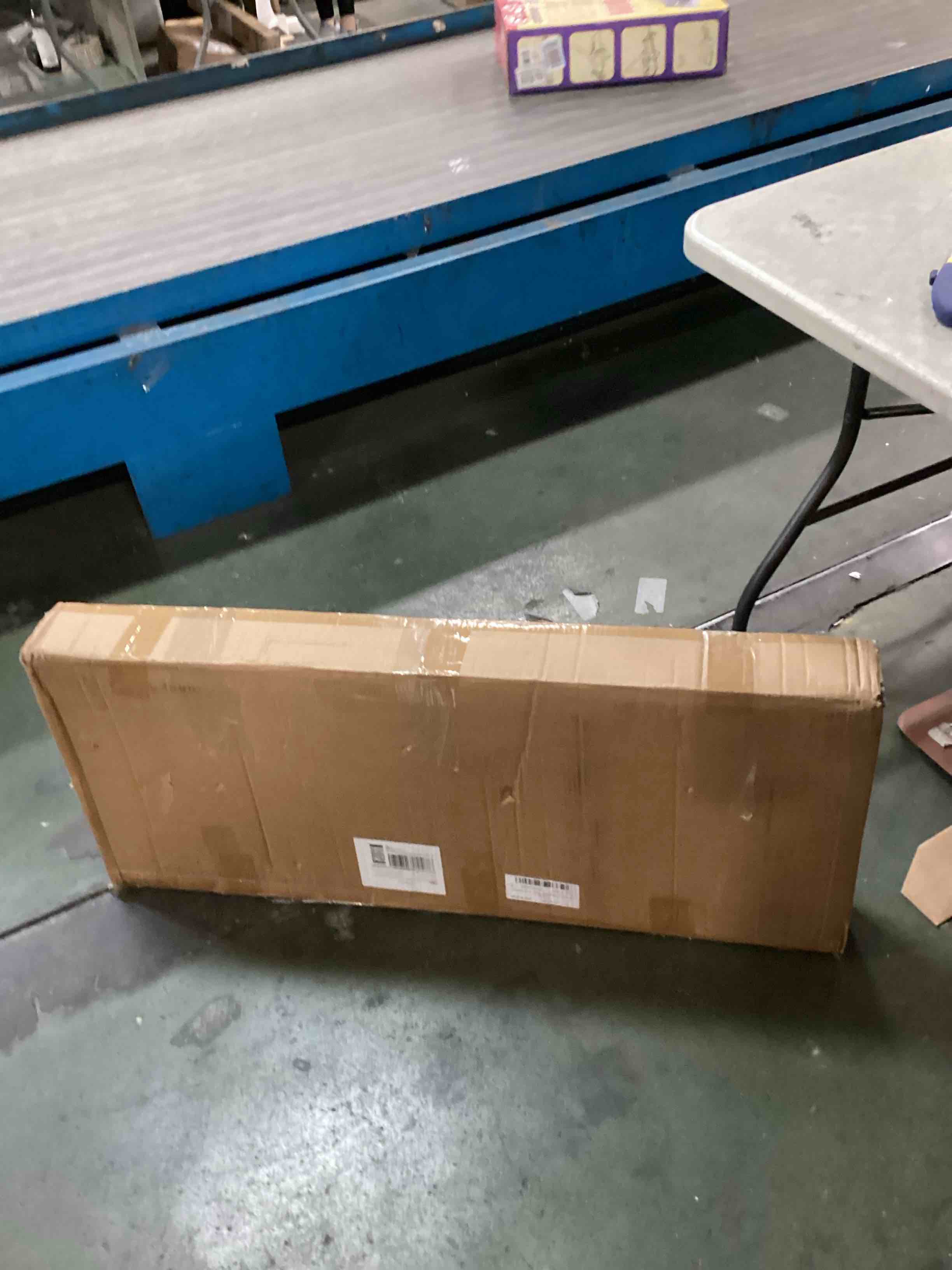 https://s3.amazonaws.com/lotting-images-prod/bidfta/PPE0628288_1732146813487.jpeg