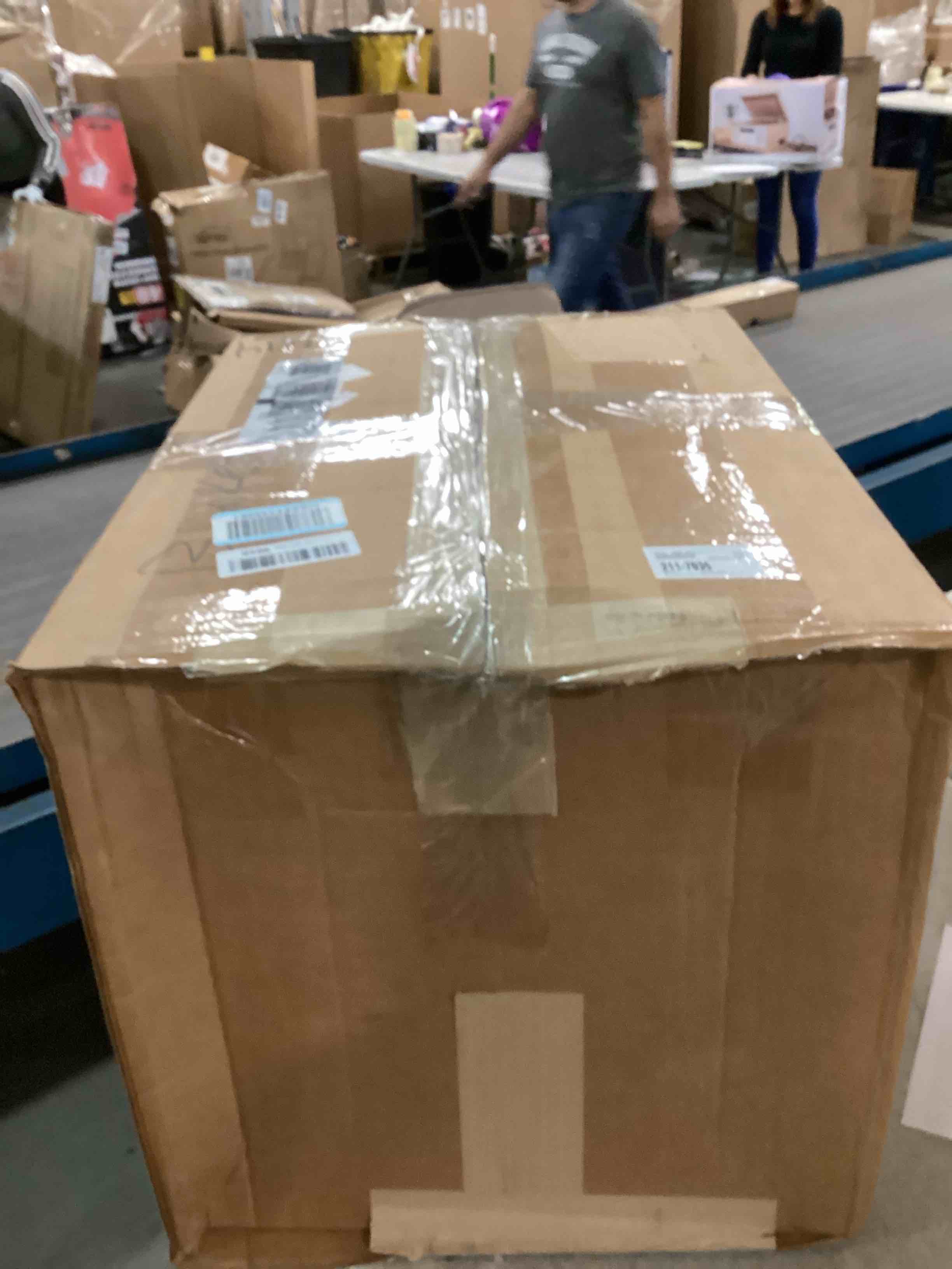 https://s3.amazonaws.com/lotting-images-prod/bidfta/PPE0628328_1732143307947.jpeg