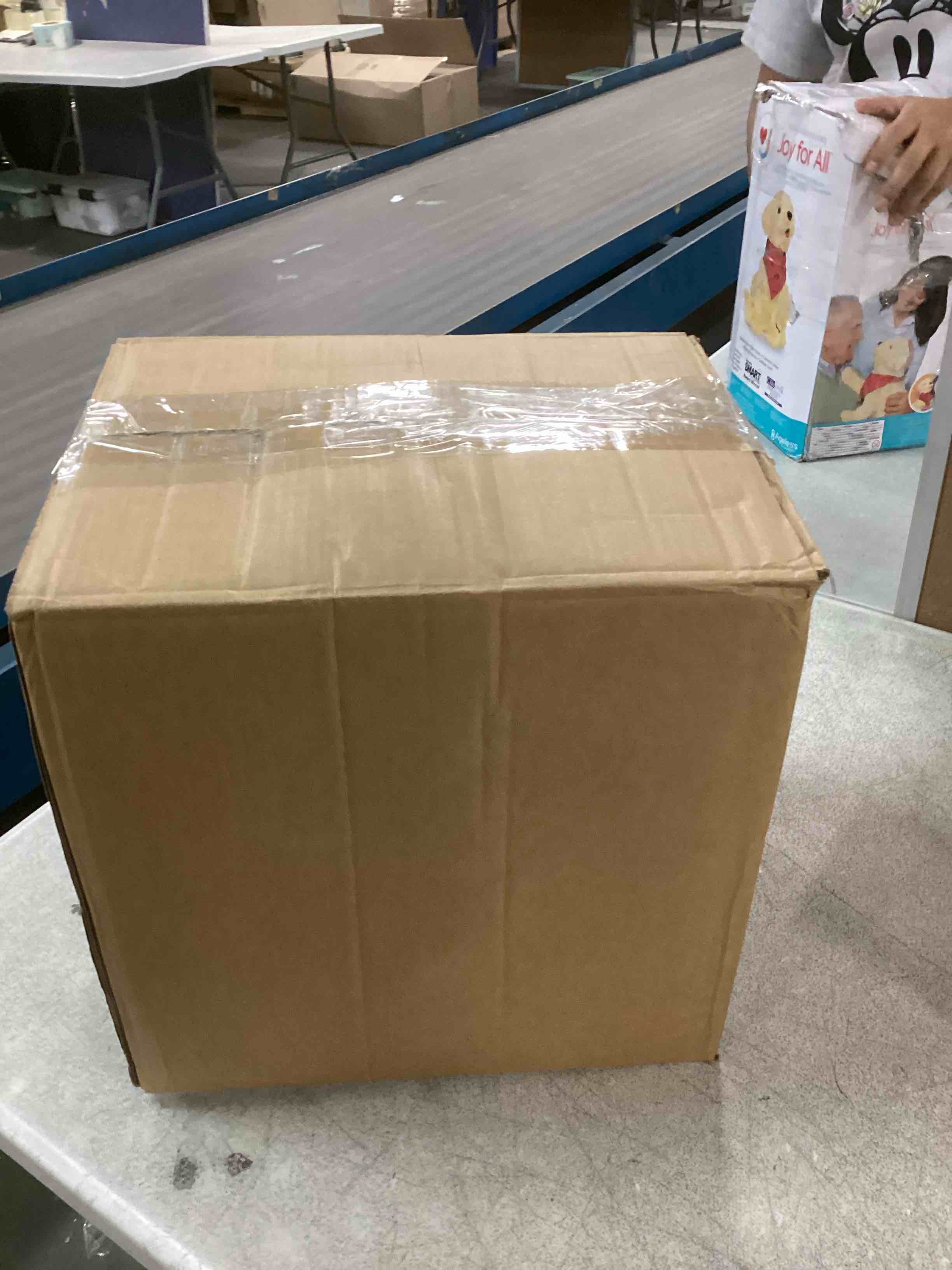 https://s3.amazonaws.com/lotting-images-prod/bidfta/PPE0629317_1731466698869.jpeg