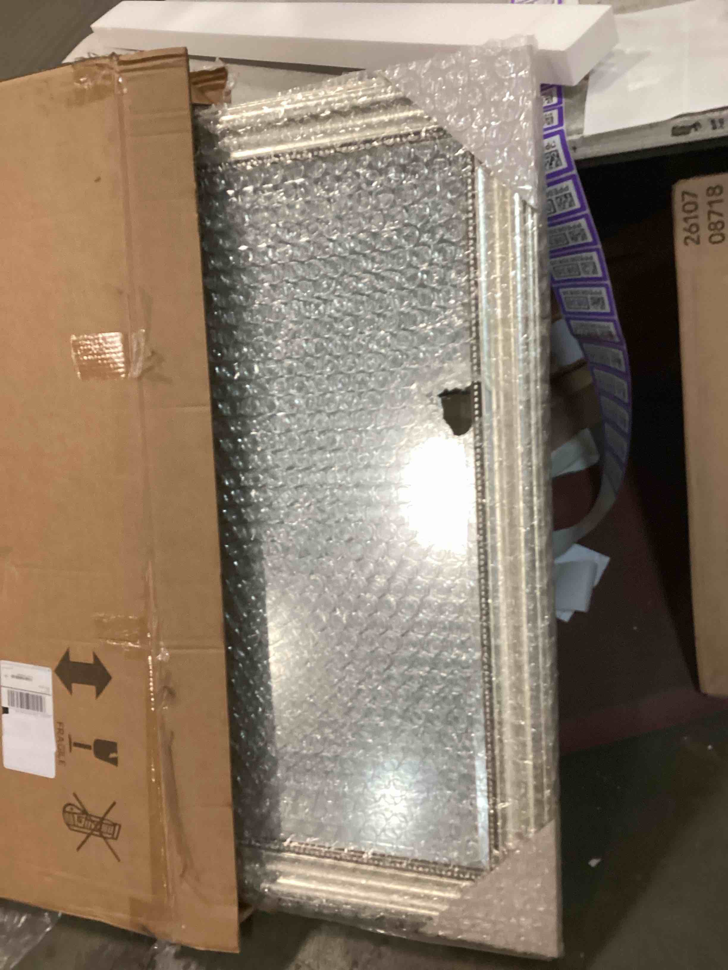 https://s3.amazonaws.com/lotting-images-prod/bidfta/PPE0630842_1731115976115.jpeg