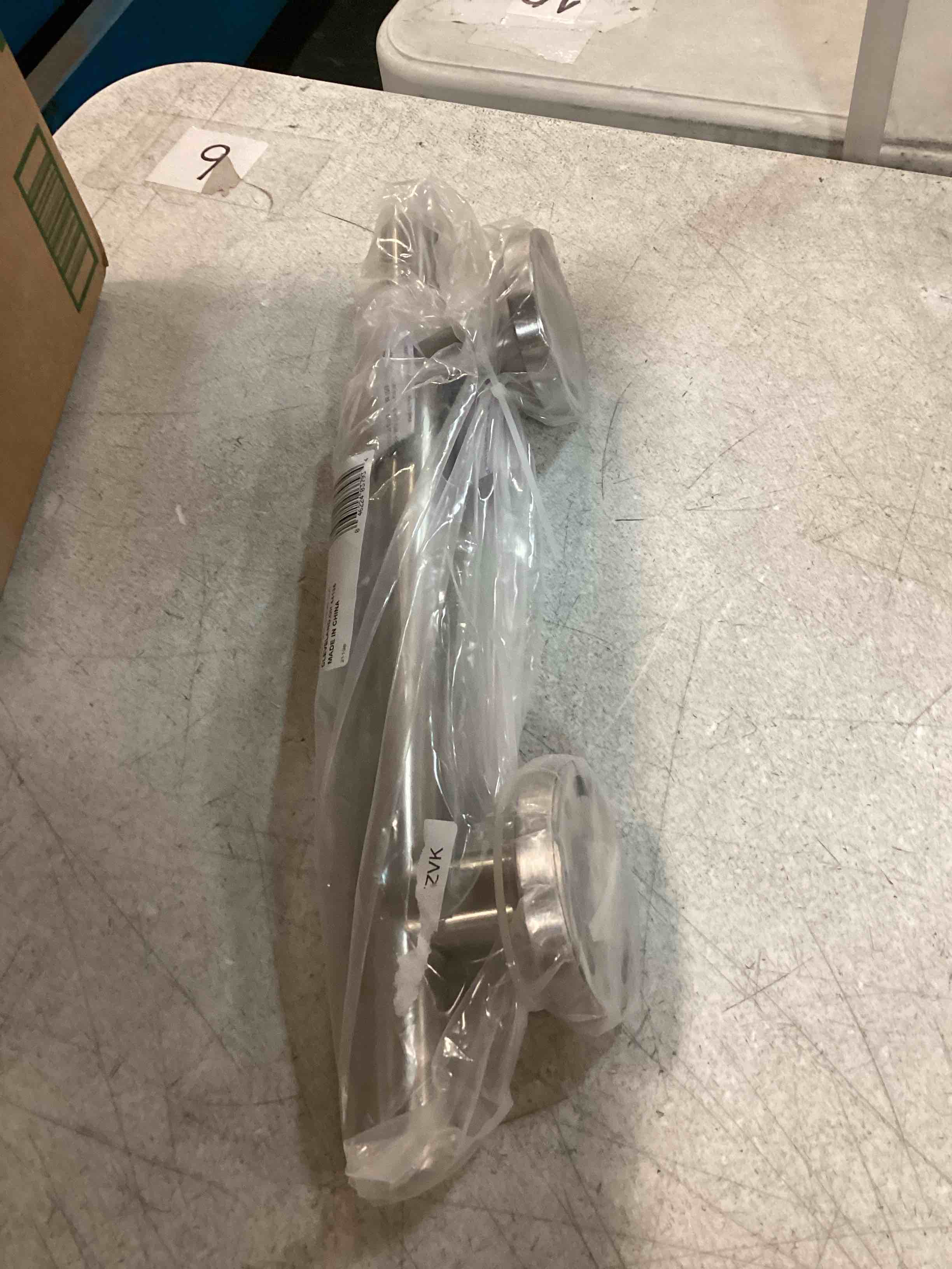 https://s3.amazonaws.com/lotting-images-prod/bidfta/PPE0630849_1731115278627.jpeg