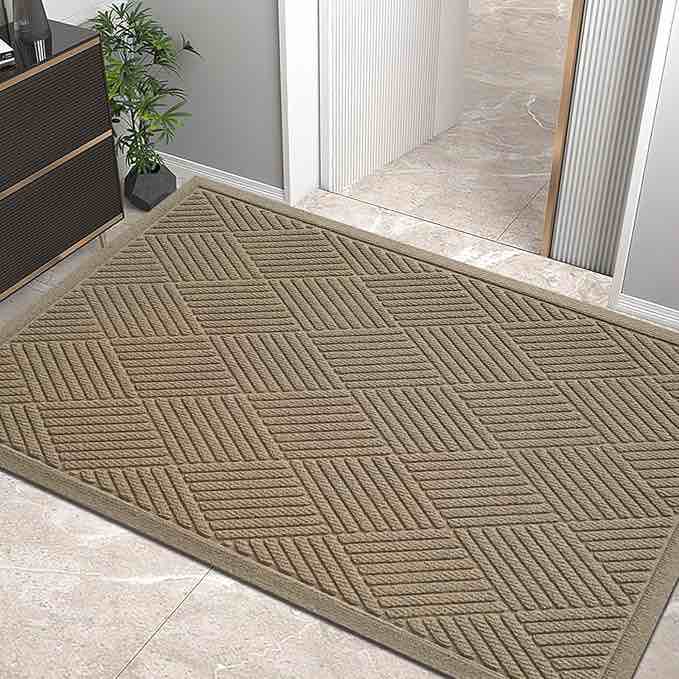 Sturdy Front Door Mat, Absorbent Muddy Dirt Resist Welcome Door Mats Outdoor Indoor, Stain and Fade Resistant, Non-Slip Rubber Backing Low Profile Doormat for Entryway,Beige