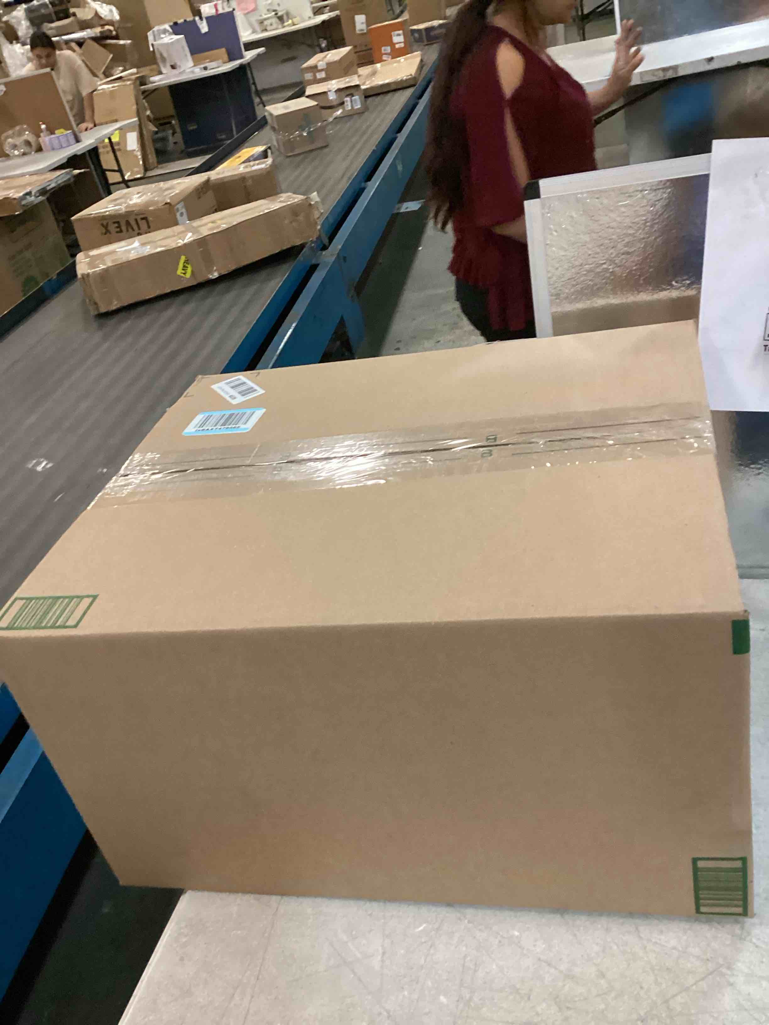 https://s3.amazonaws.com/lotting-images-prod/bidfta/PPE0631687_1730342752220.jpeg