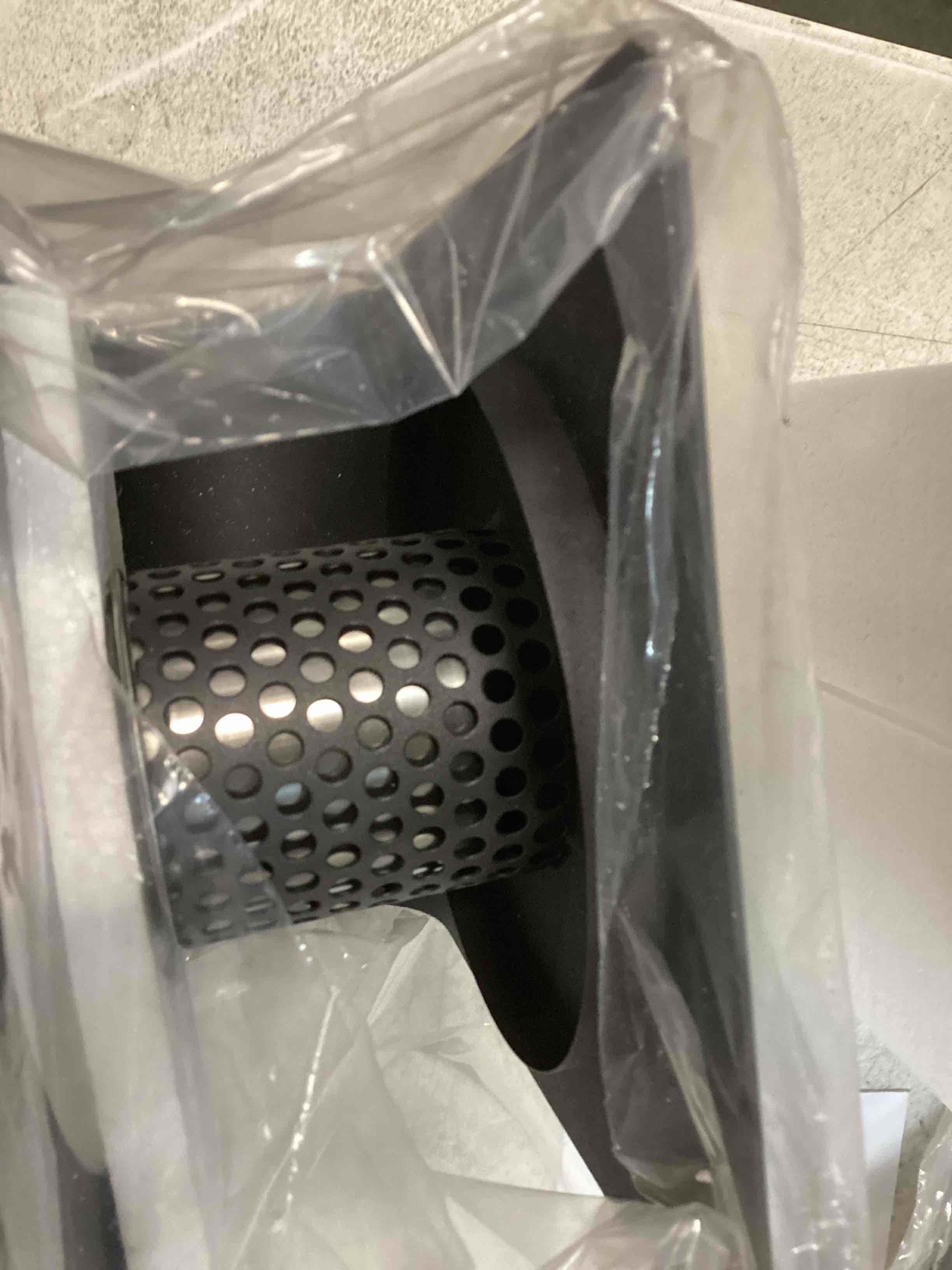 https://s3.amazonaws.com/lotting-images-prod/bidfta/PPE0631708_1730339597452.jpeg