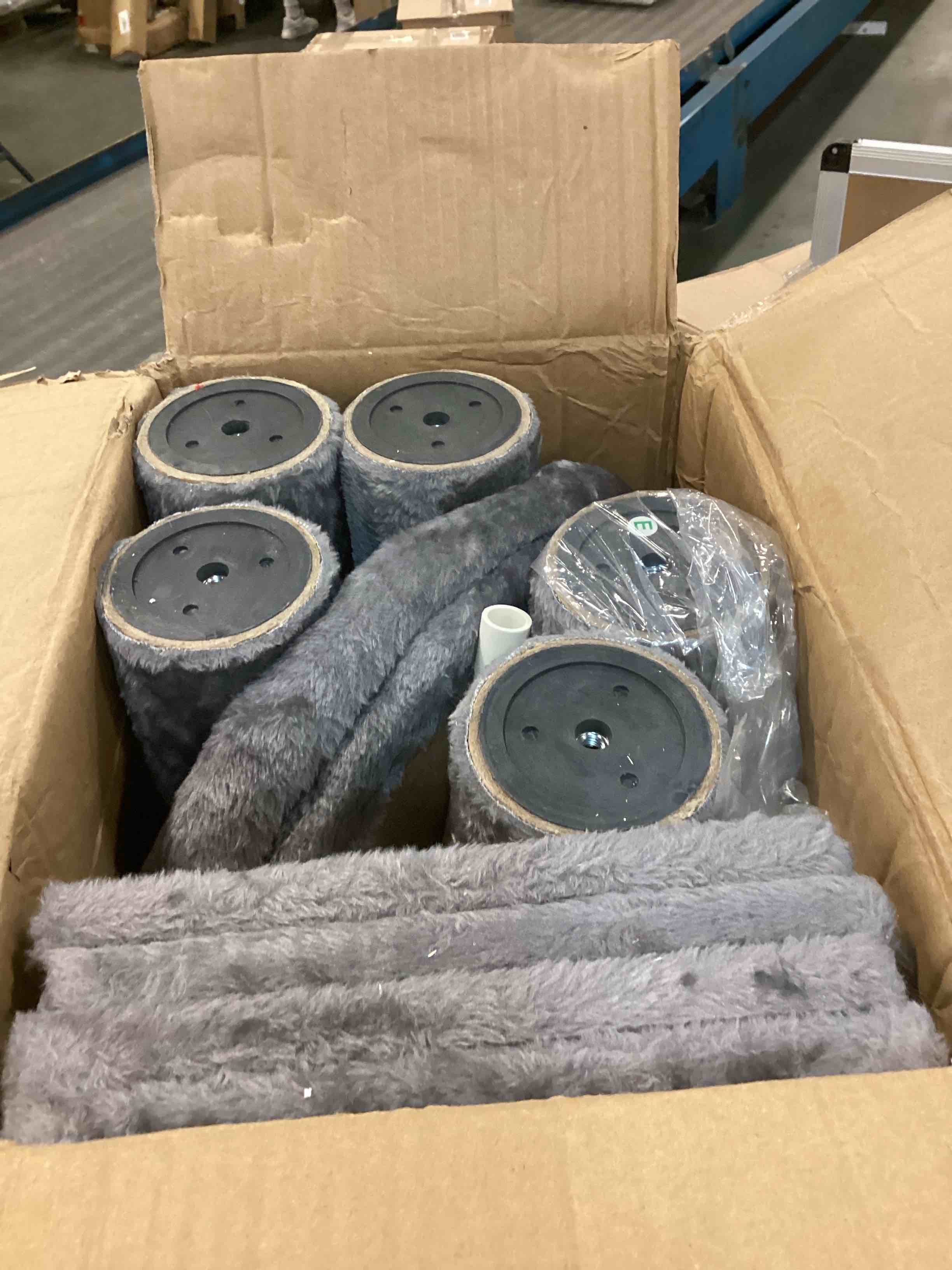 https://s3.amazonaws.com/lotting-images-prod/bidfta/PPE0631766_1730328148671.jpeg