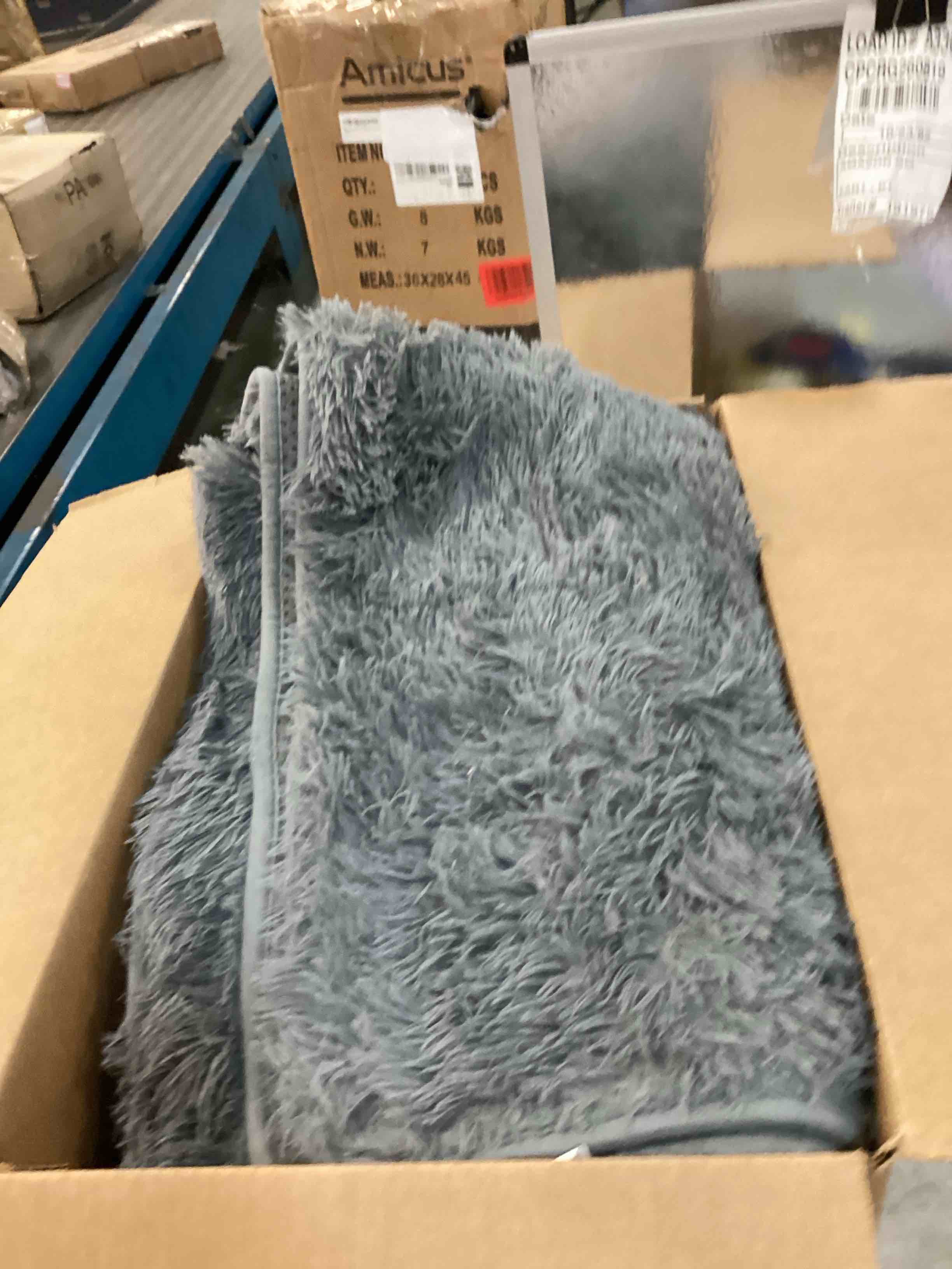 https://s3.amazonaws.com/lotting-images-prod/bidfta/PPE0631995_1730237173016.jpeg