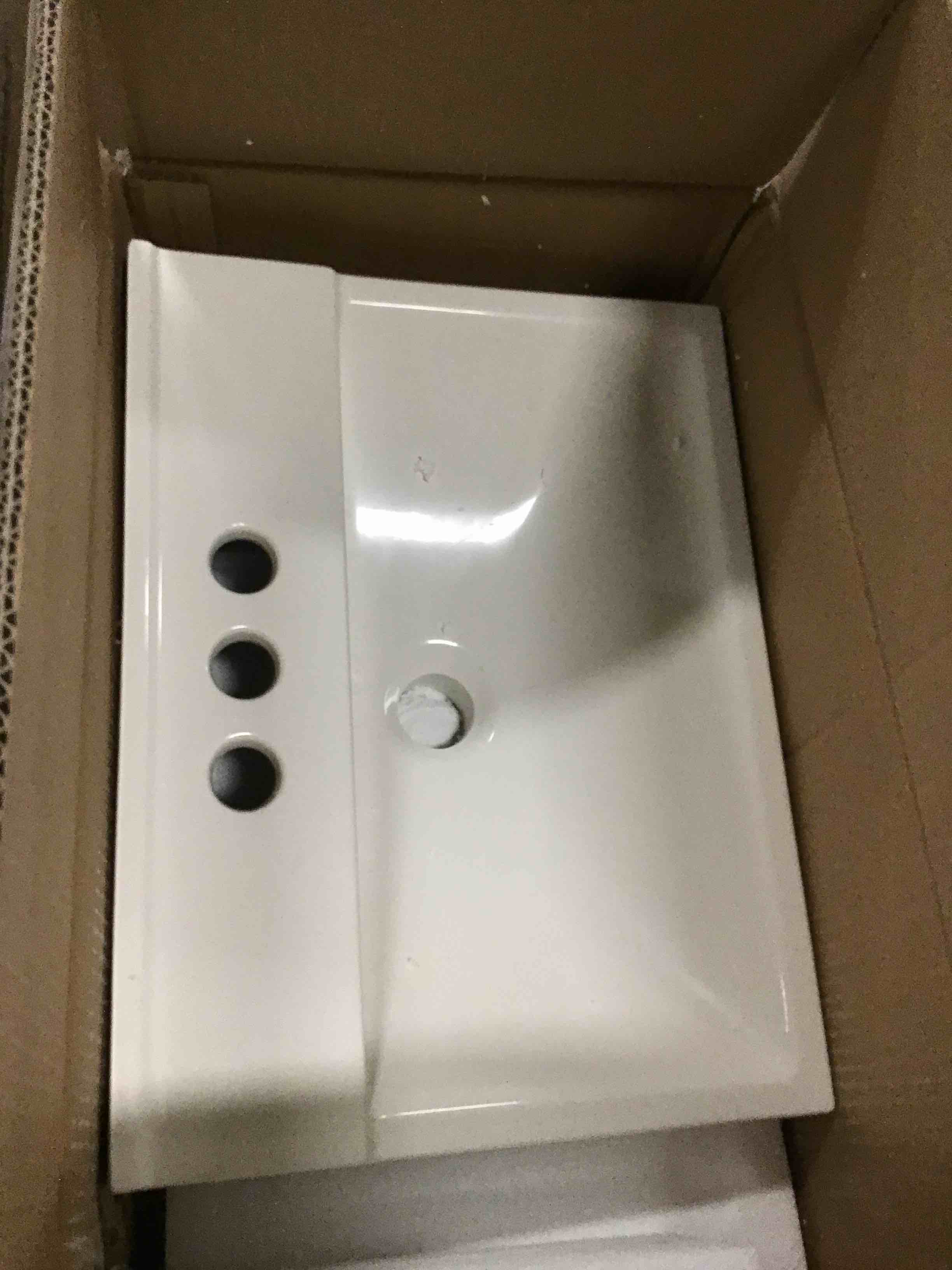 https://s3.amazonaws.com/lotting-images-prod/bidfta/PPE0632363_1731169626987.jpeg