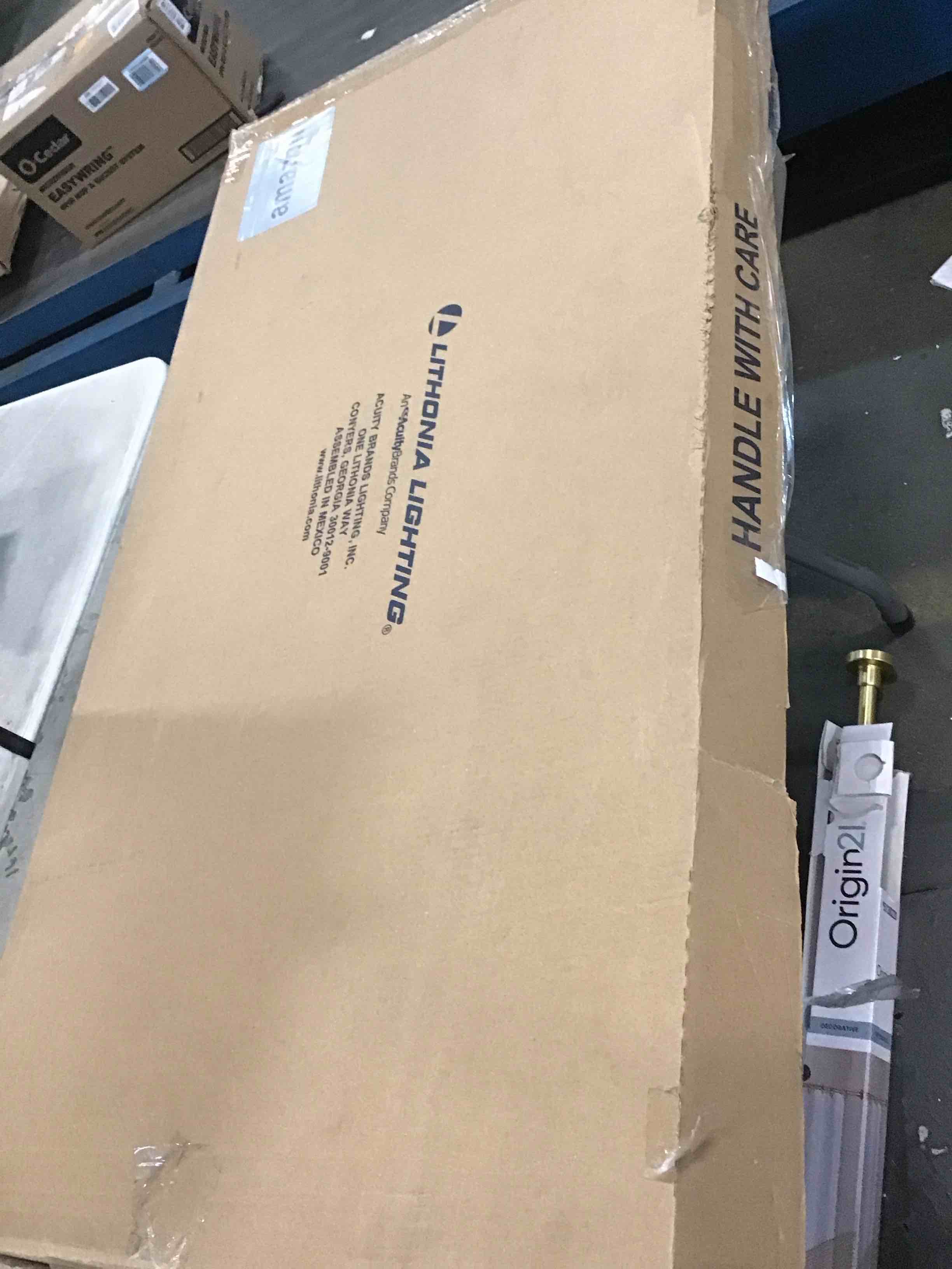 https://s3.amazonaws.com/lotting-images-prod/bidfta/PPE0634204_1730996456784.jpeg
