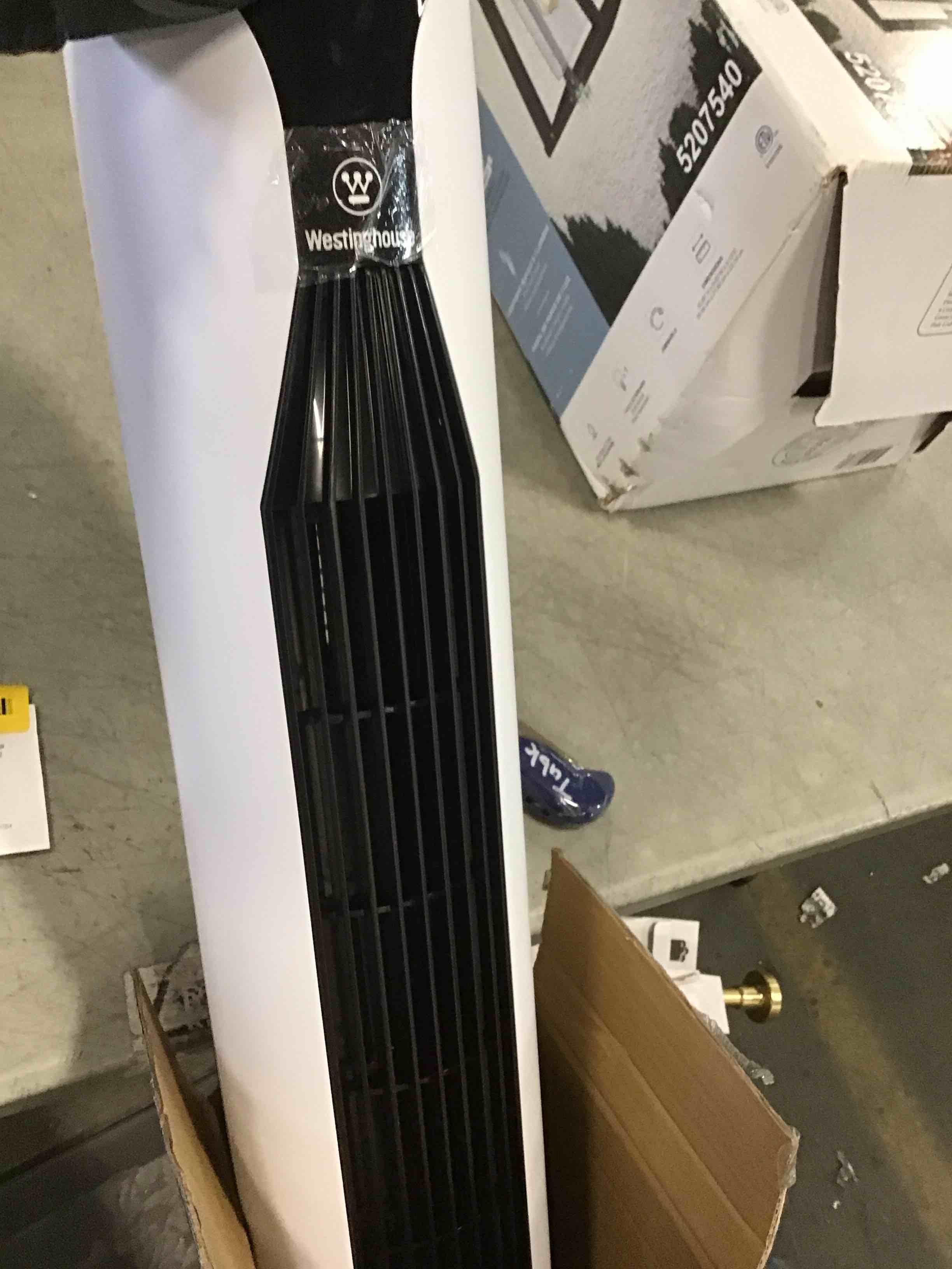 https://s3.amazonaws.com/lotting-images-prod/bidfta/PPE0634239_1730990951801.jpeg
