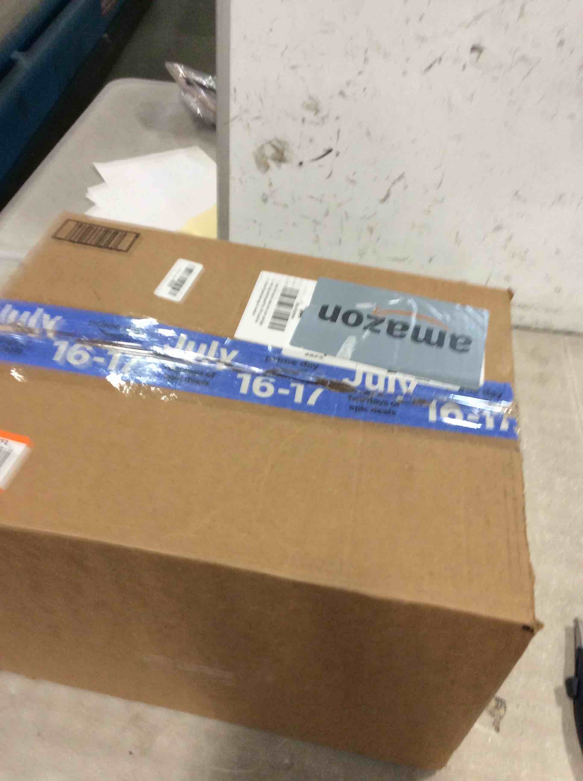 https://s3.amazonaws.com/lotting-images-prod/bidfta/PPE0635384_1730405096983.jpeg