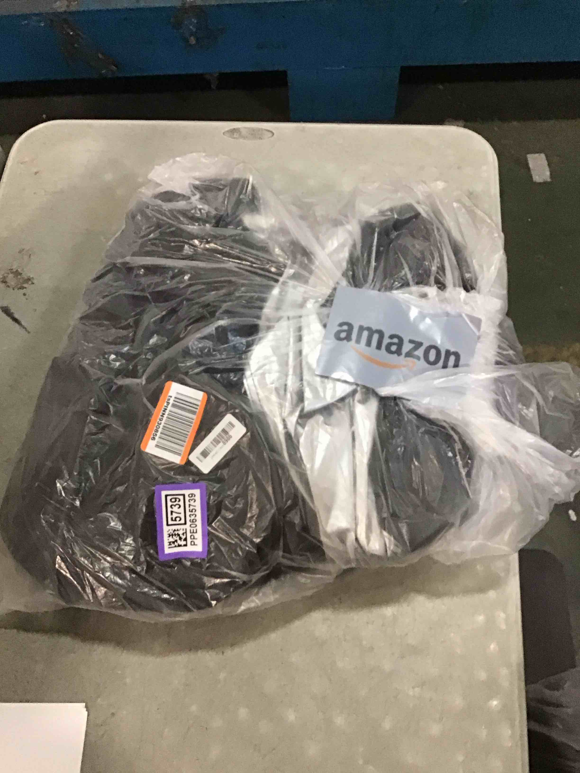 https://s3.amazonaws.com/lotting-images-prod/bidfta/PPE0635739_1730204564939.jpeg