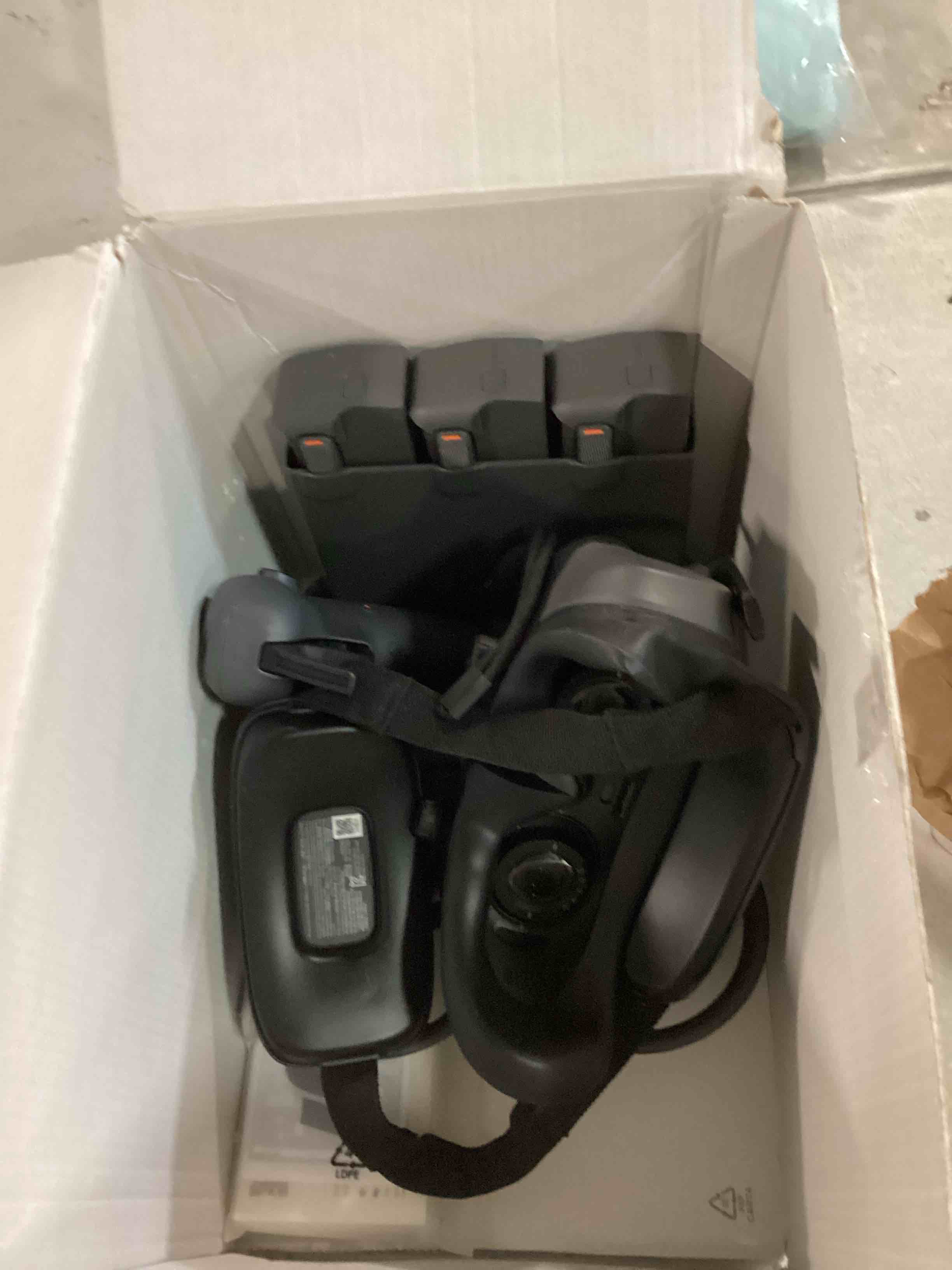 https://s3.amazonaws.com/lotting-images-prod/bidfta/PPE0636350_1731716931264.jpeg