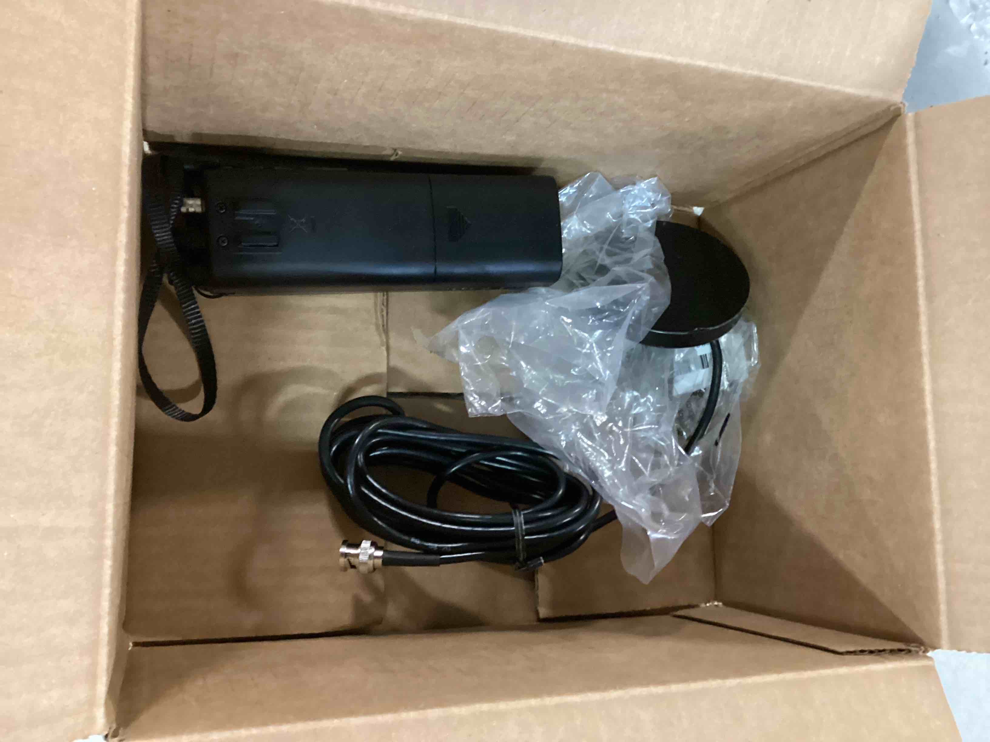 https://s3.amazonaws.com/lotting-images-prod/bidfta/PPE0636368_1731714588125.jpeg