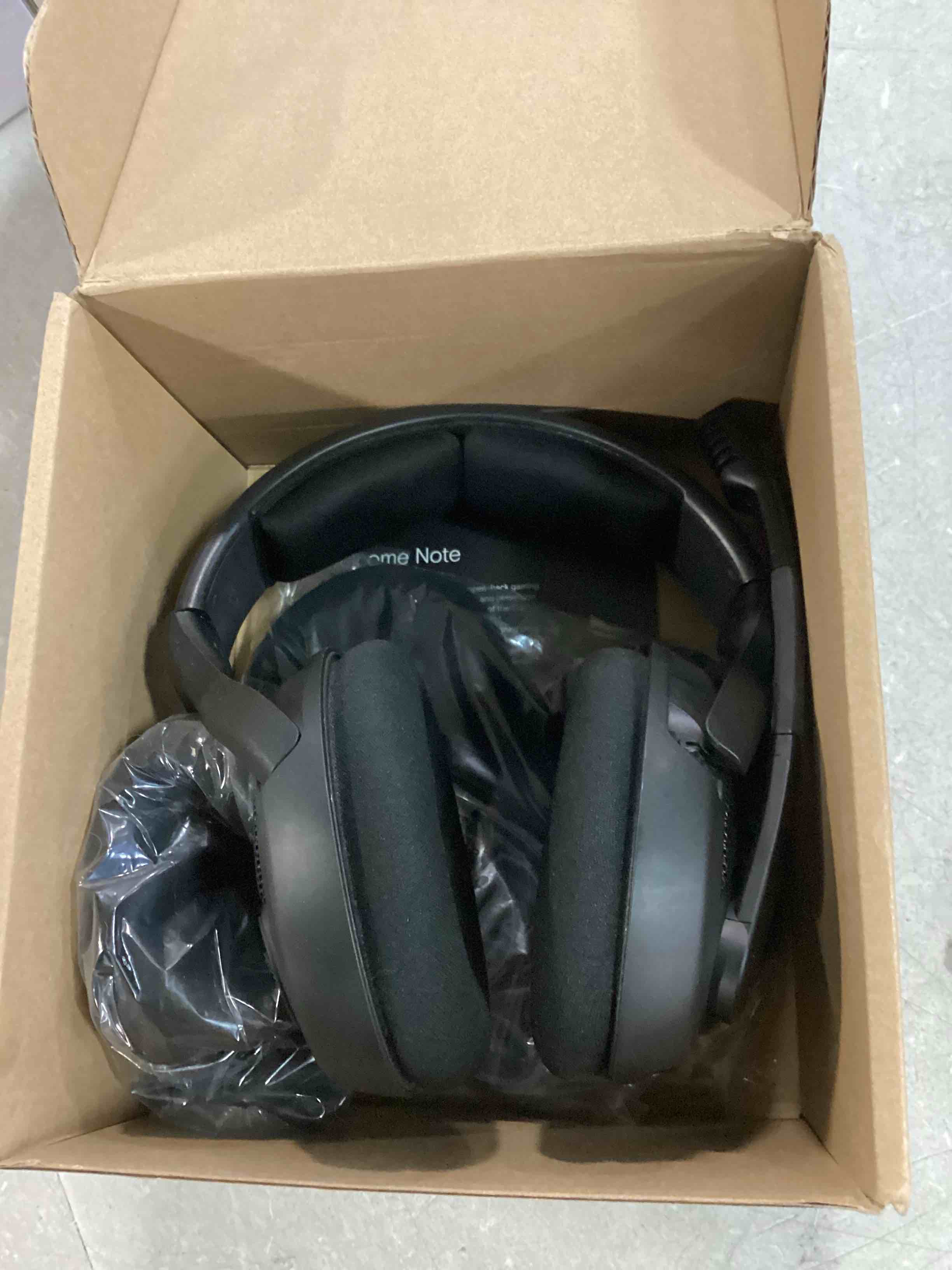 https://s3.amazonaws.com/lotting-images-prod/bidfta/PPE0636428_1731709636969.jpeg