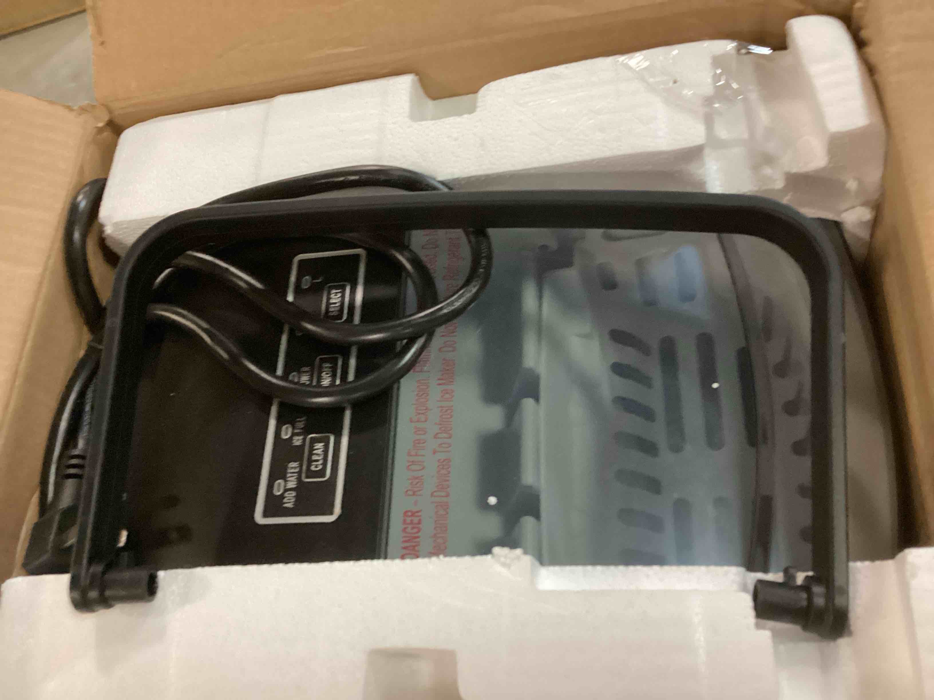 https://s3.amazonaws.com/lotting-images-prod/bidfta/PPE0637133_1731371680711.jpeg