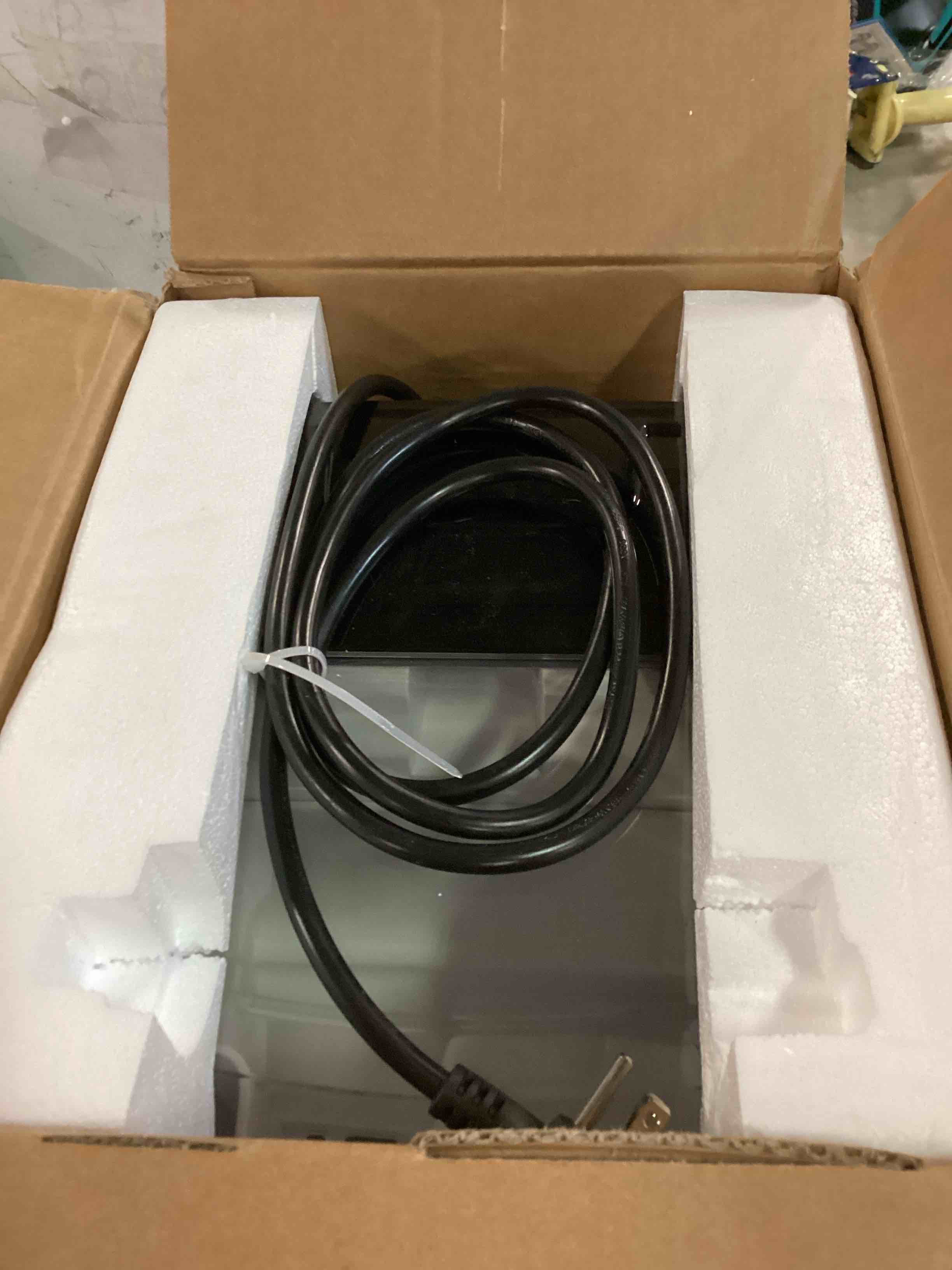 https://s3.amazonaws.com/lotting-images-prod/bidfta/PPE0637136_1731371458707.jpeg