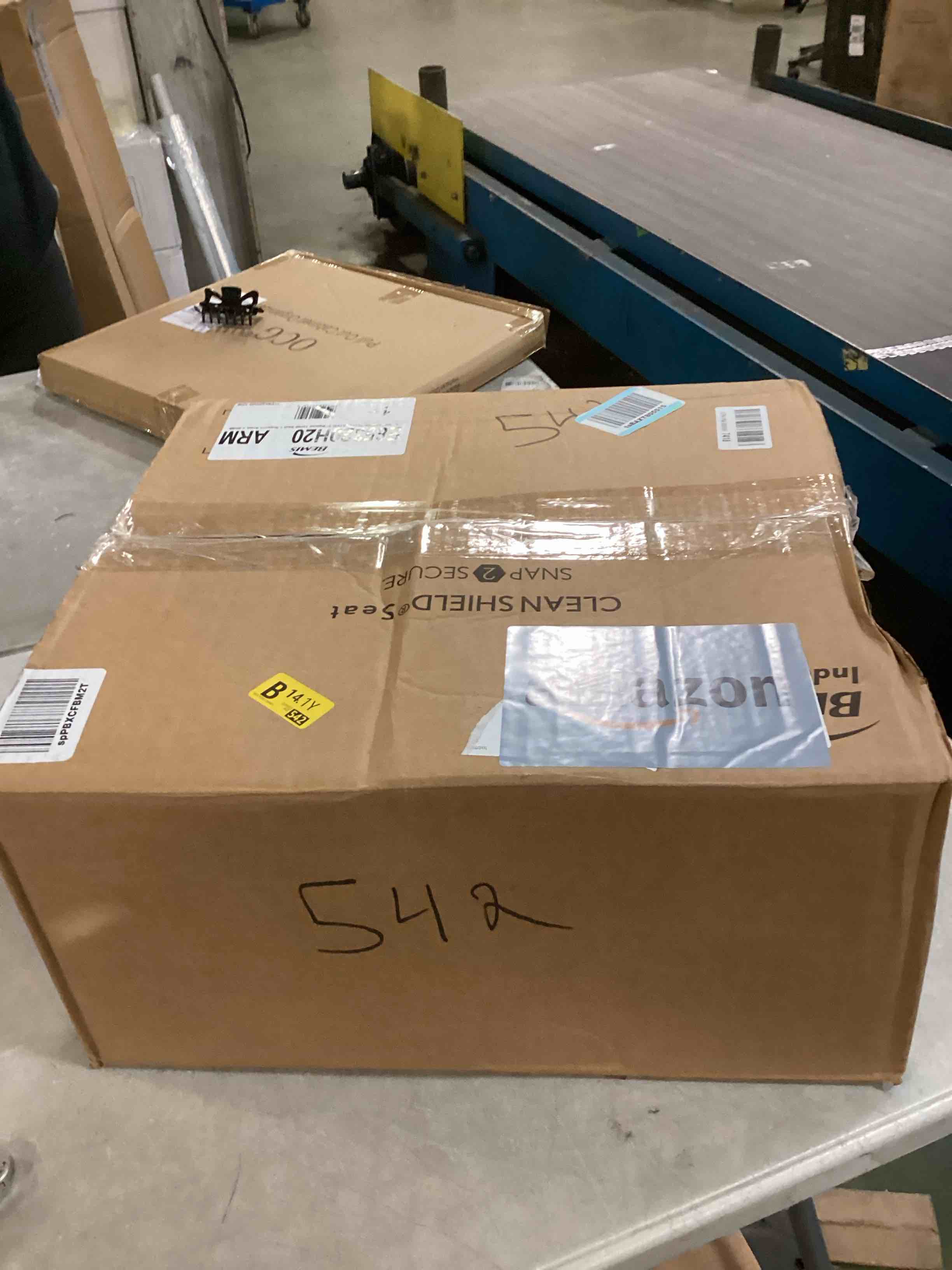 https://s3.amazonaws.com/lotting-images-prod/bidfta/PPE0637226_1731129698437.jpeg
