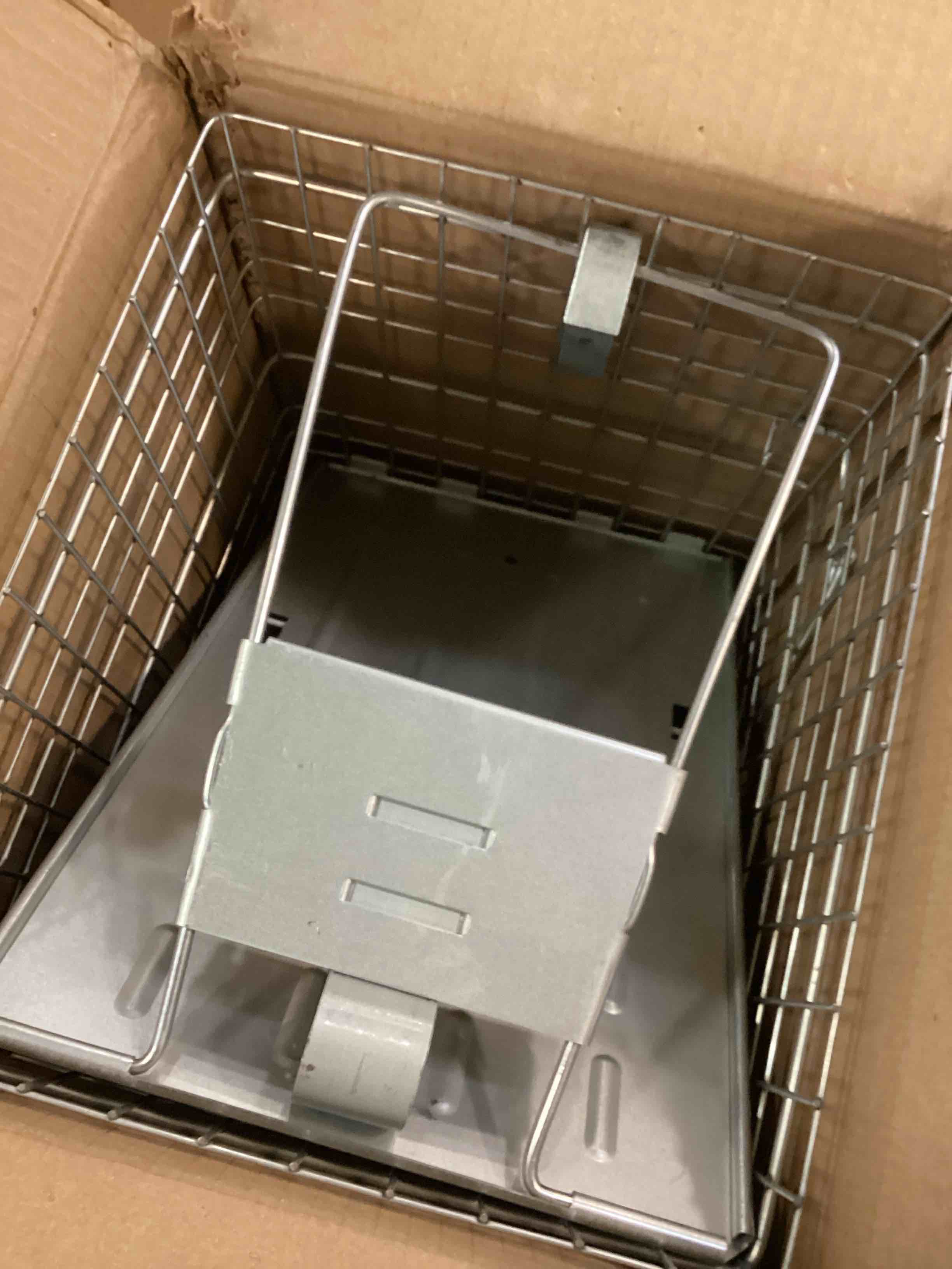 https://s3.amazonaws.com/lotting-images-prod/bidfta/PPE0637485_1730903263036.jpeg