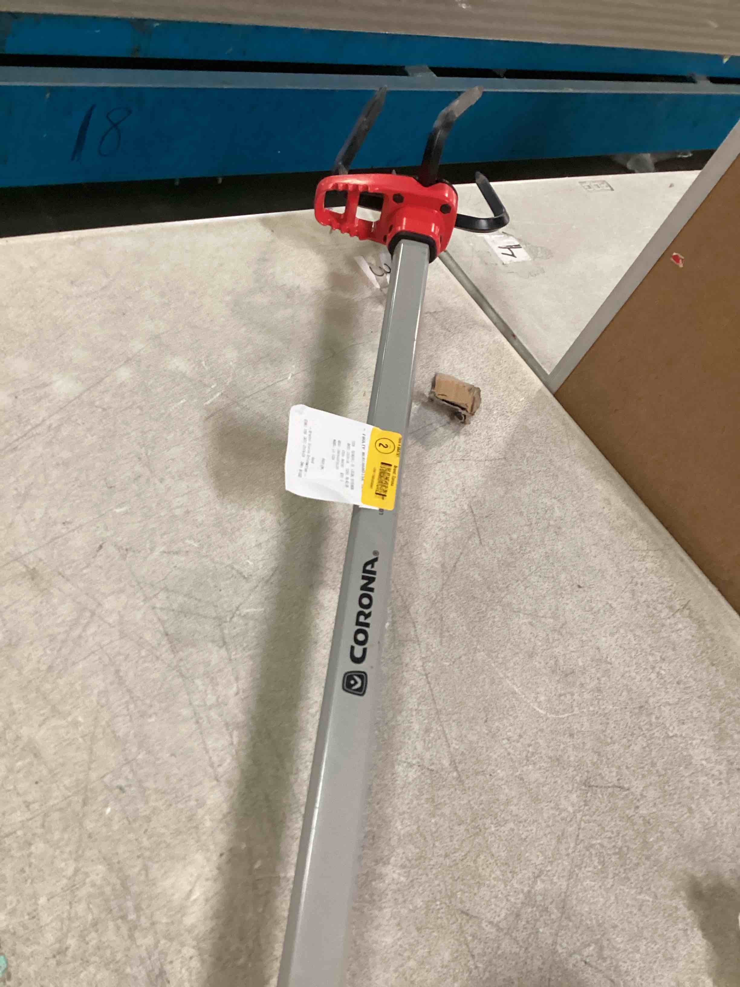 https://s3.amazonaws.com/lotting-images-prod/bidfta/PPE0637540_1730561957423.jpeg