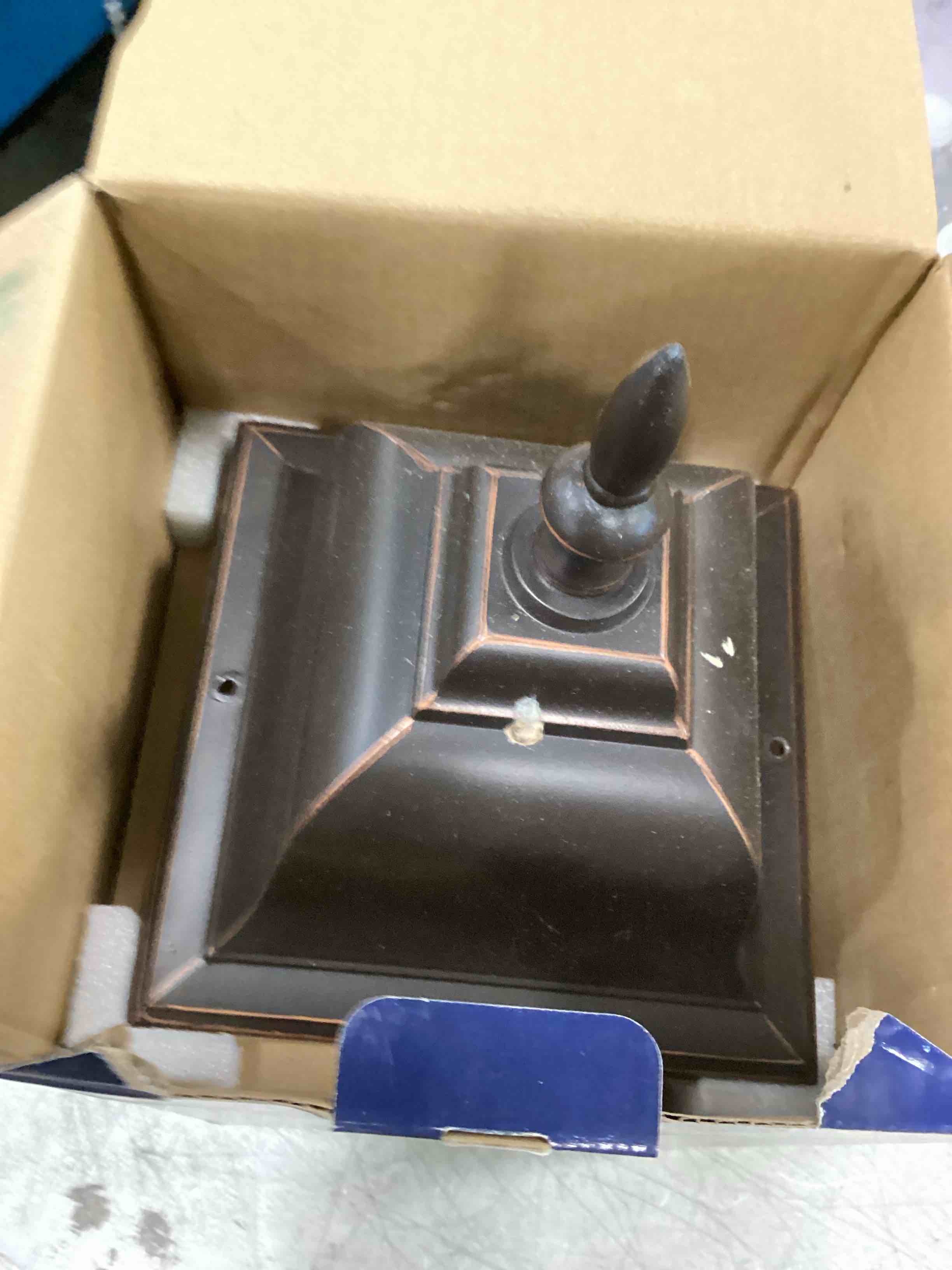 https://s3.amazonaws.com/lotting-images-prod/bidfta/PPE0638183_1730988909315.jpeg