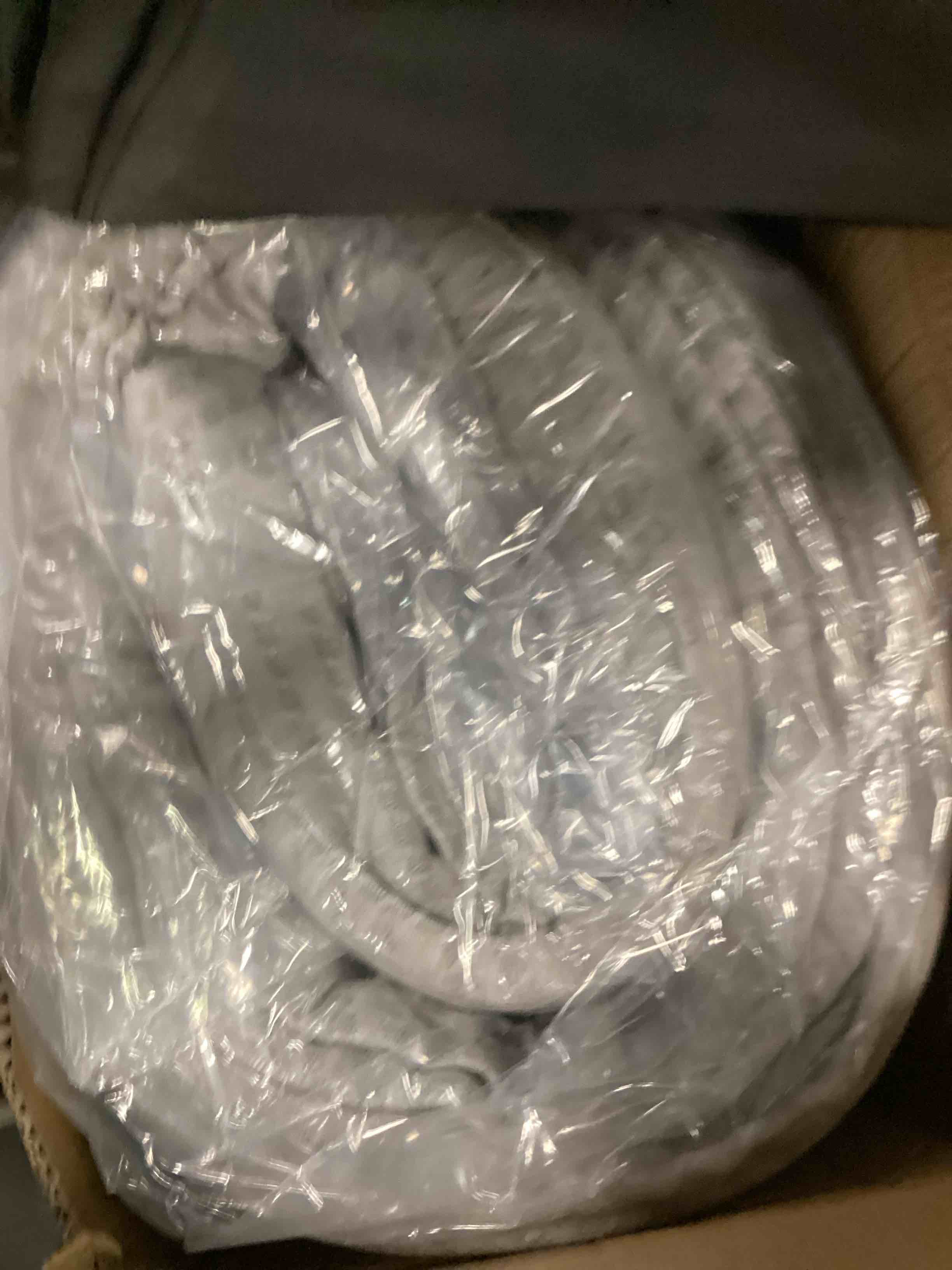 https://s3.amazonaws.com/lotting-images-prod/bidfta/PPE0638726_1730750141318.jpeg