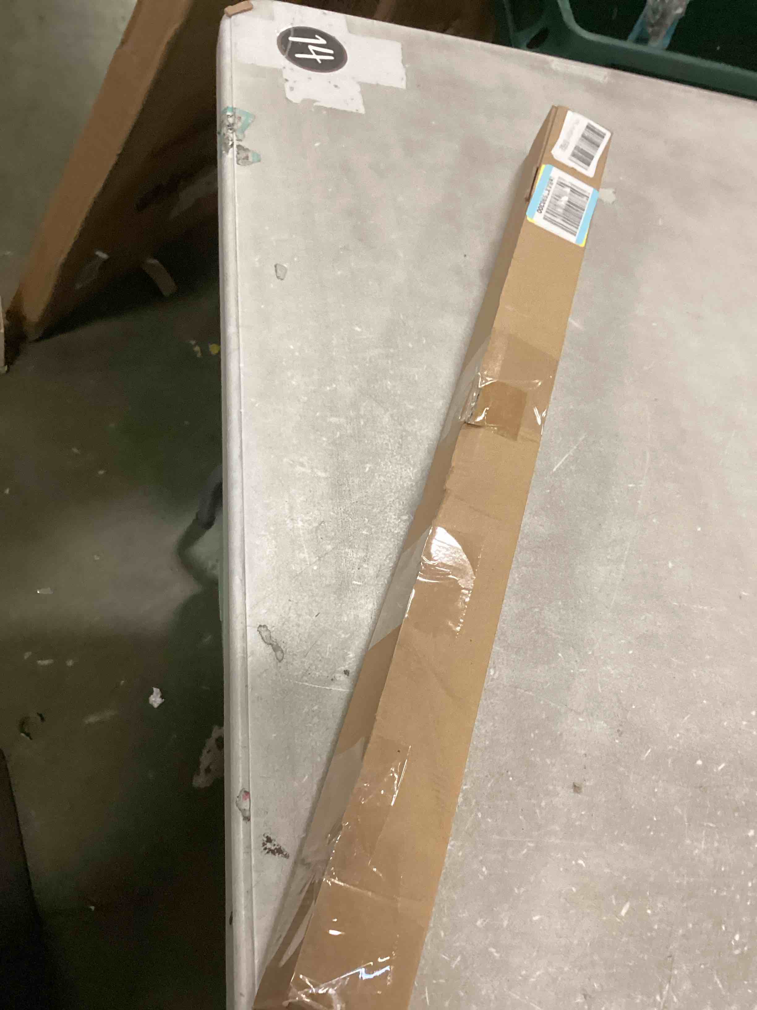 https://s3.amazonaws.com/lotting-images-prod/bidfta/PPE0638965_1730726563190.jpeg