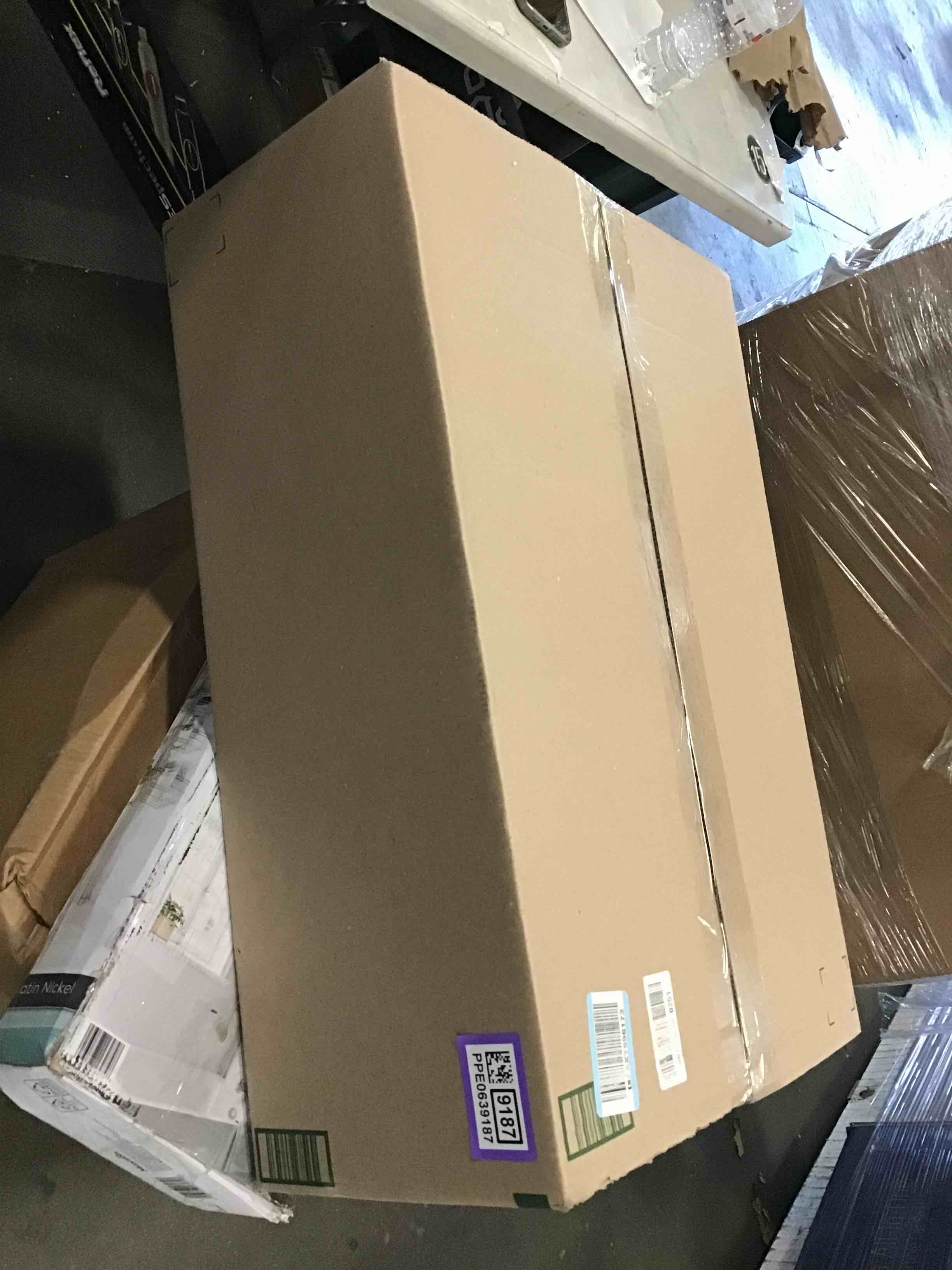 https://s3.amazonaws.com/lotting-images-prod/bidfta/PPE0639187_1730471495266.jpeg