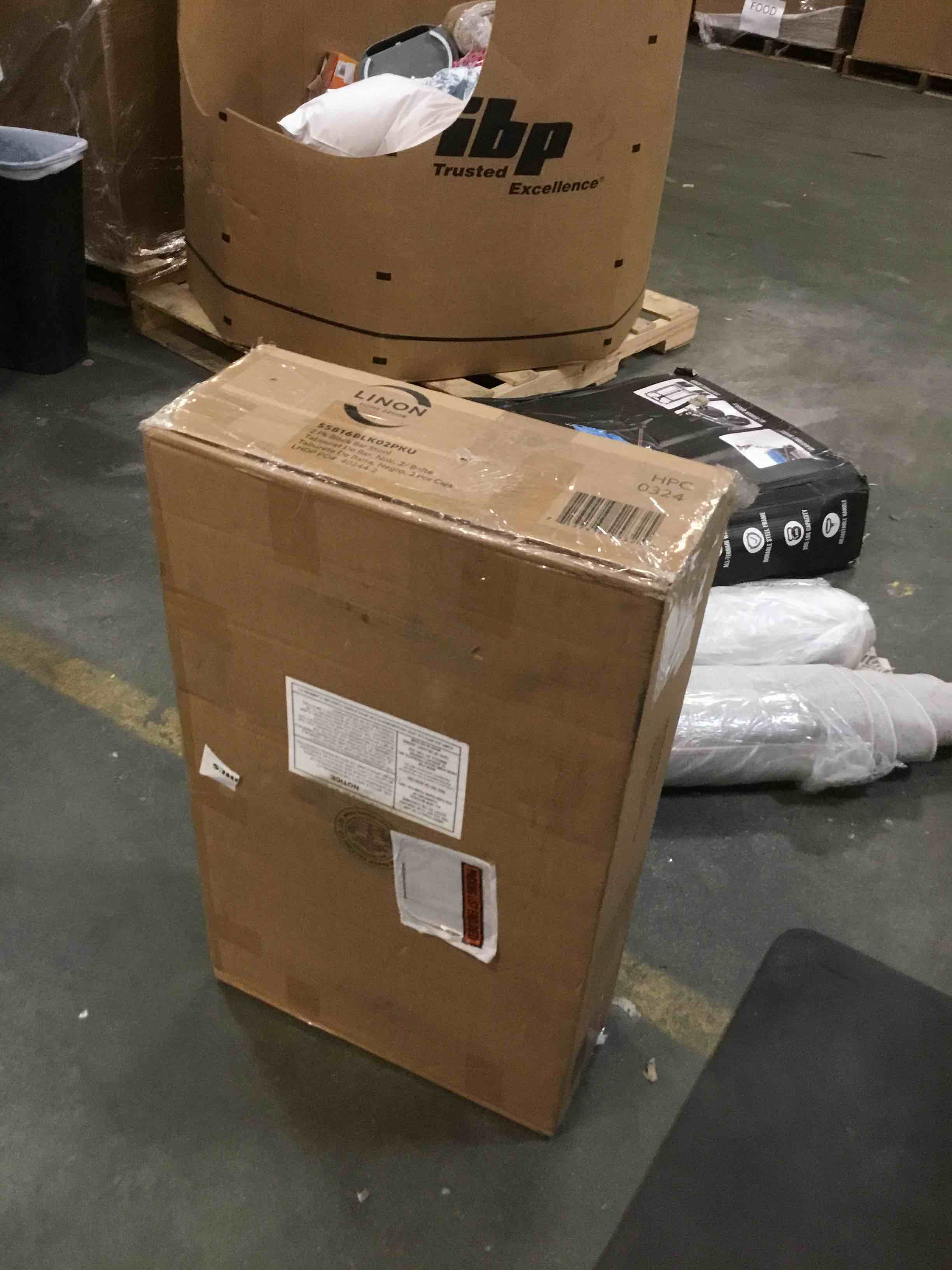https://s3.amazonaws.com/lotting-images-prod/bidfta/PPE0640257_1731593396254.jpeg