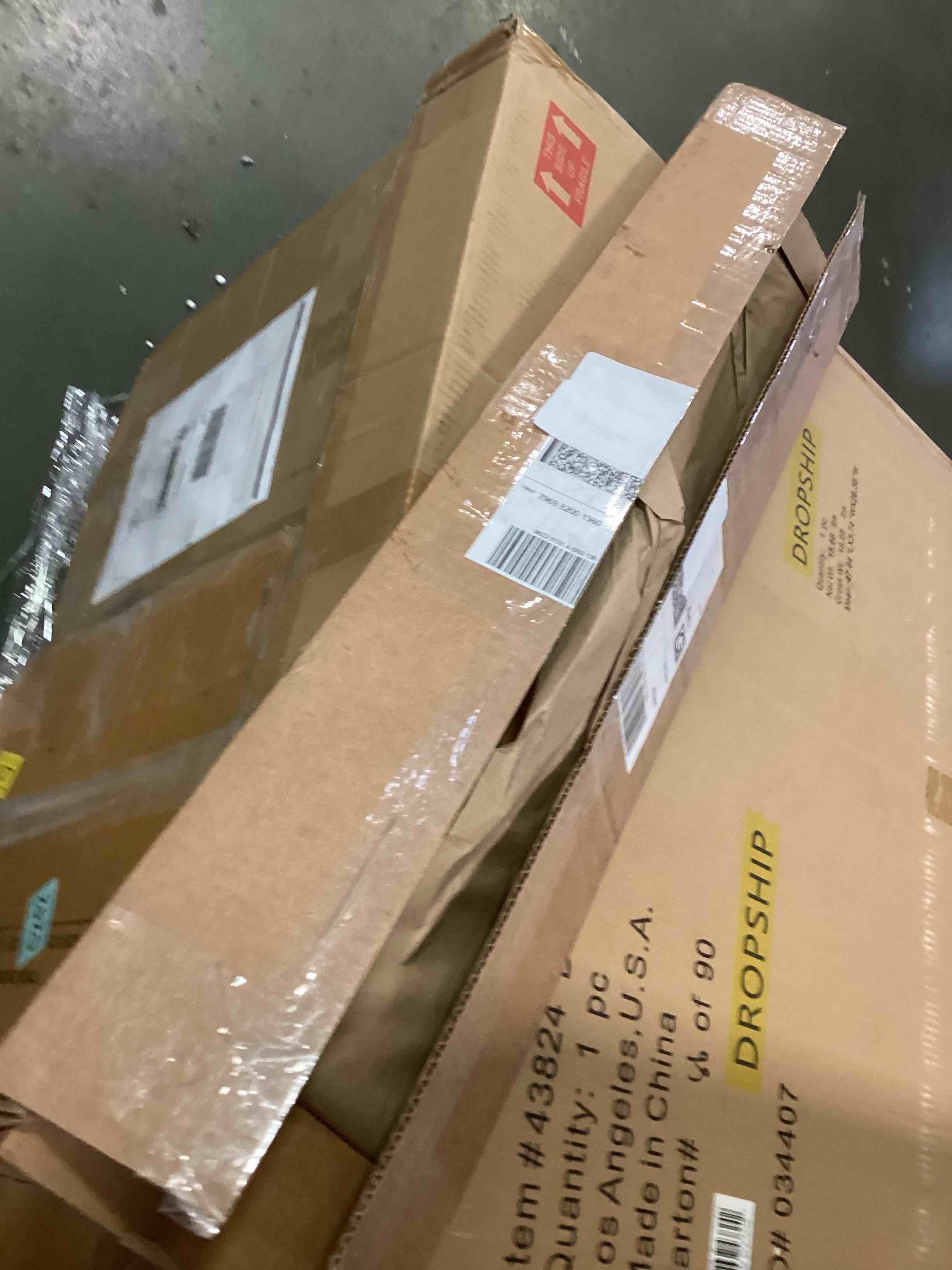 https://s3.amazonaws.com/lotting-images-prod/bidfta/PPE0642875_1732893705553.jpeg