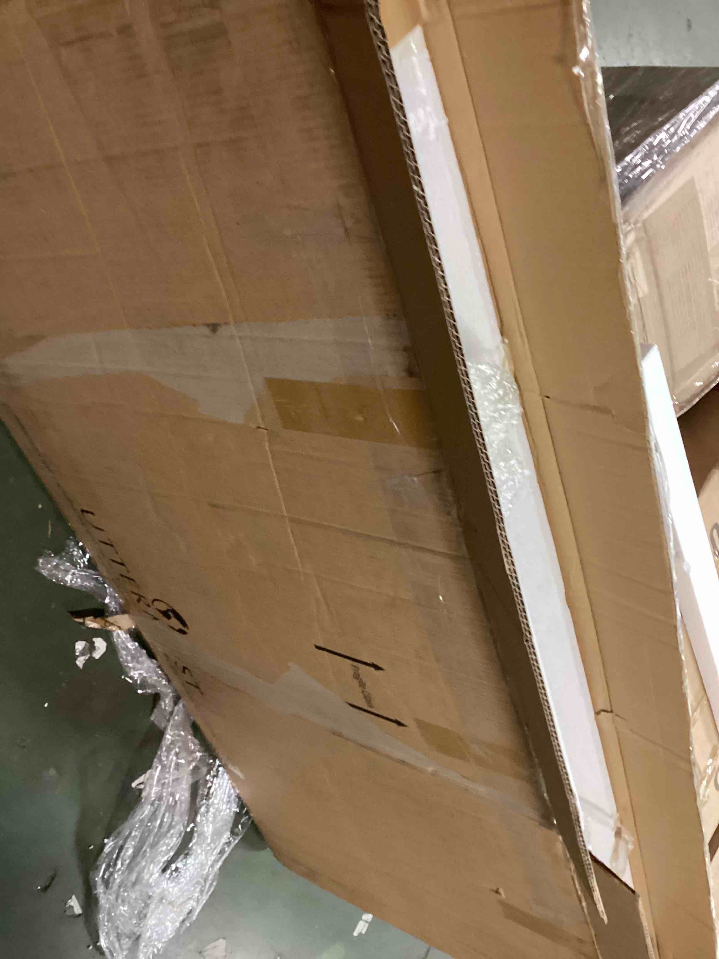 https://s3.amazonaws.com/lotting-images-prod/bidfta/PPE0643090_1732564331322.jpeg