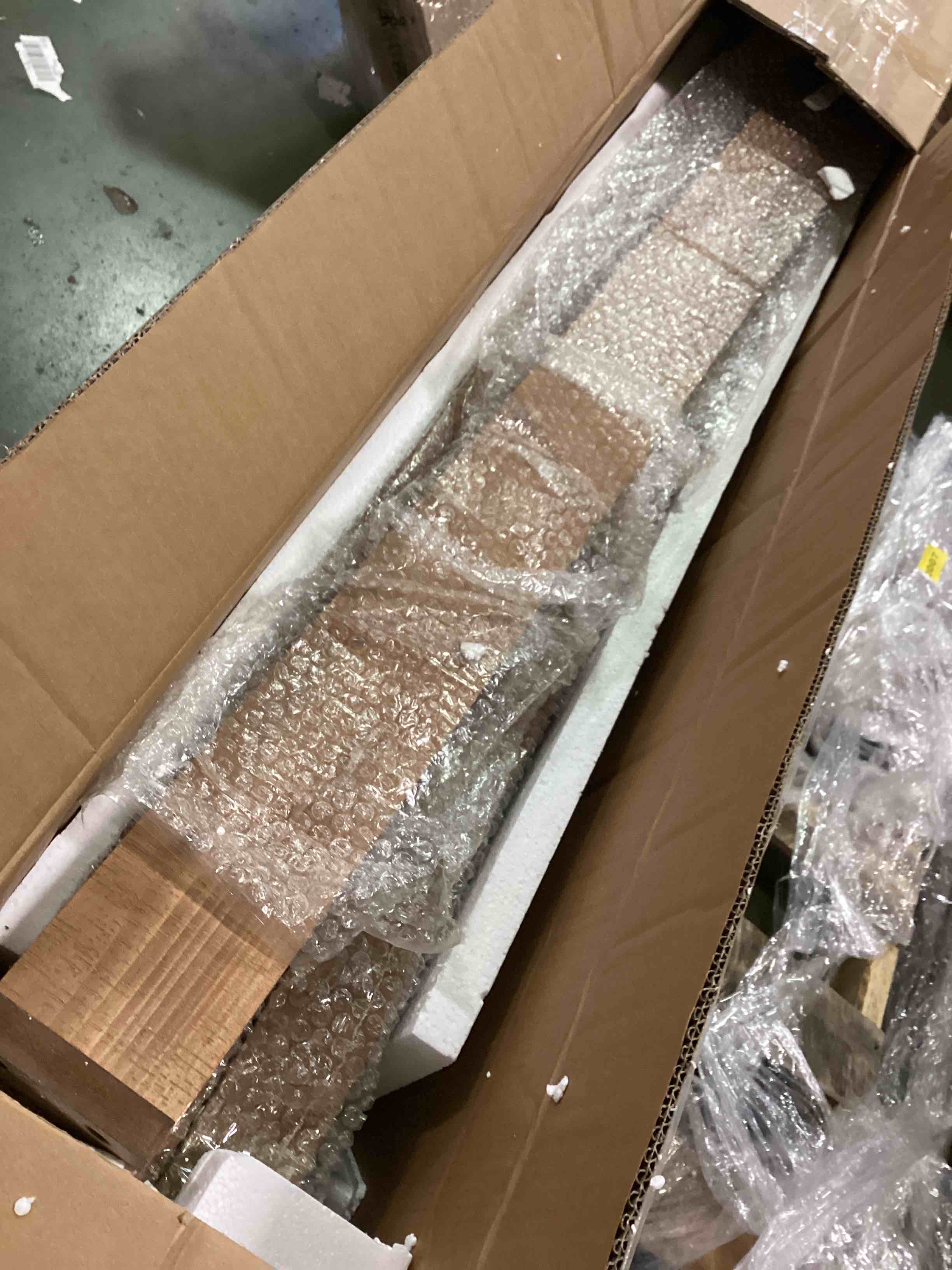 https://s3.amazonaws.com/lotting-images-prod/bidfta/PPE0643539_1732038723964.jpeg