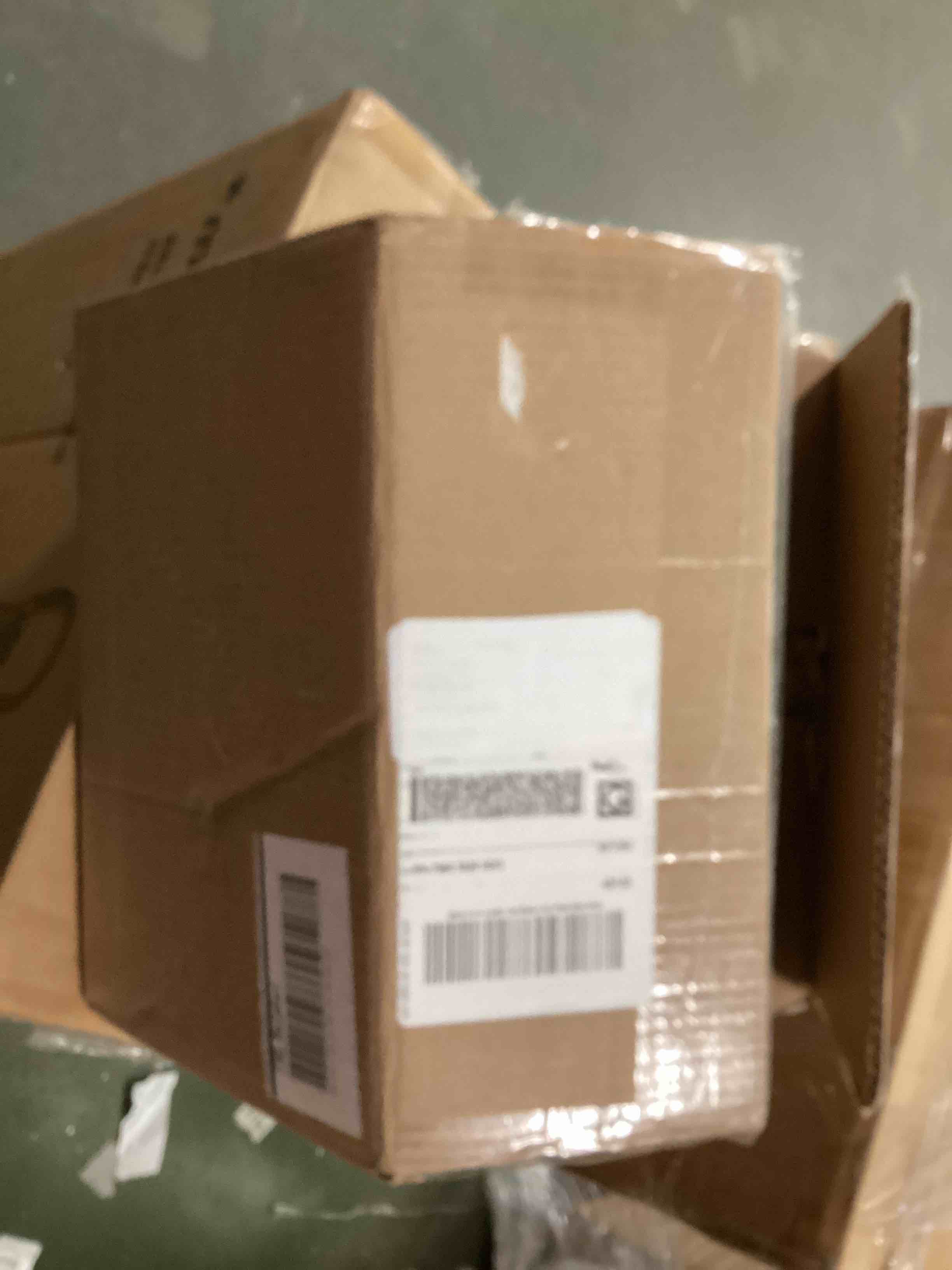 https://s3.amazonaws.com/lotting-images-prod/bidfta/PPE0643860_1731595837163.jpeg