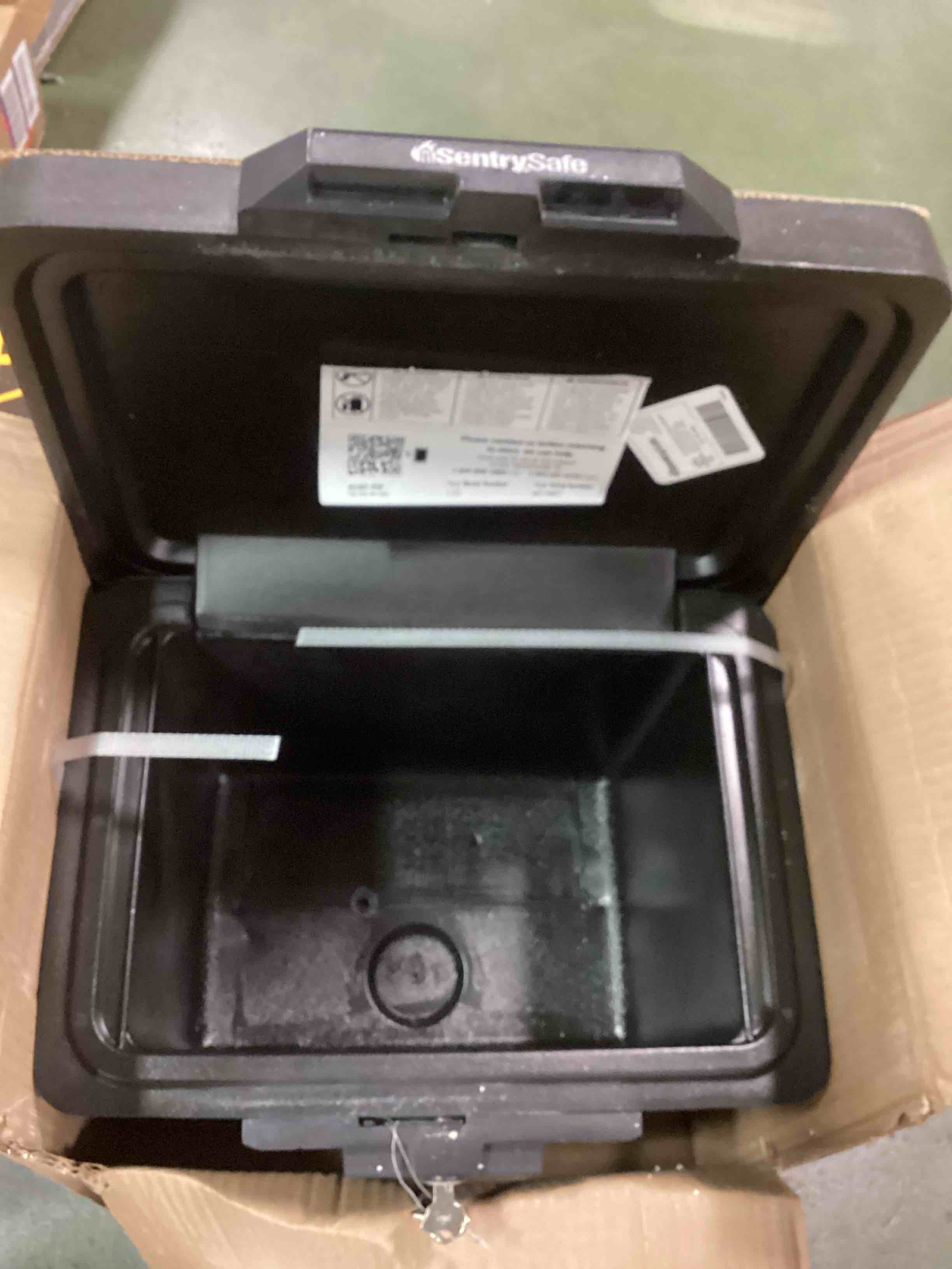 https://s3.amazonaws.com/lotting-images-prod/bidfta/PPE0650184_1732279279432.jpeg