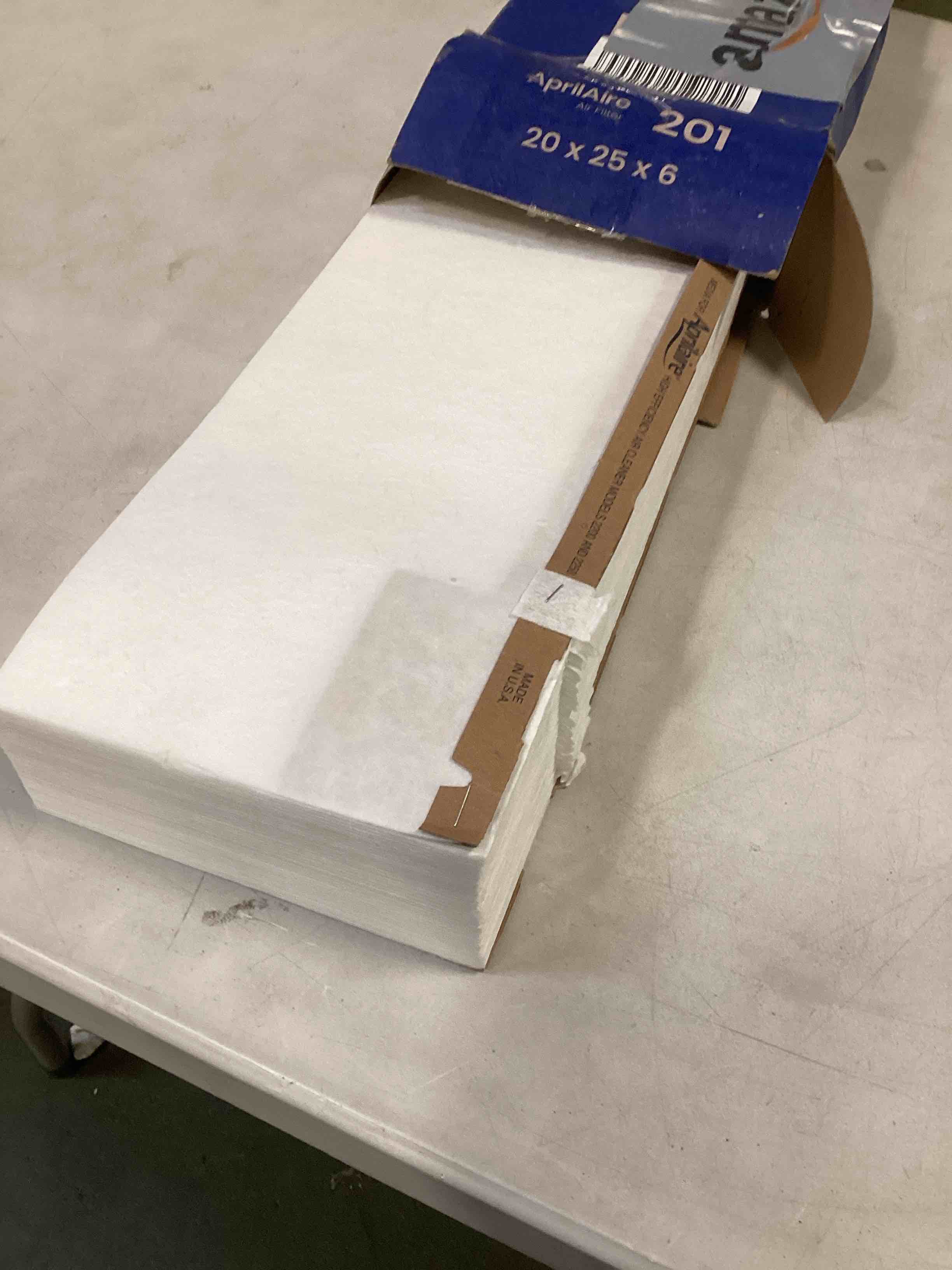 https://s3.amazonaws.com/lotting-images-prod/bidfta/PPE0651200_1731427682743.jpeg