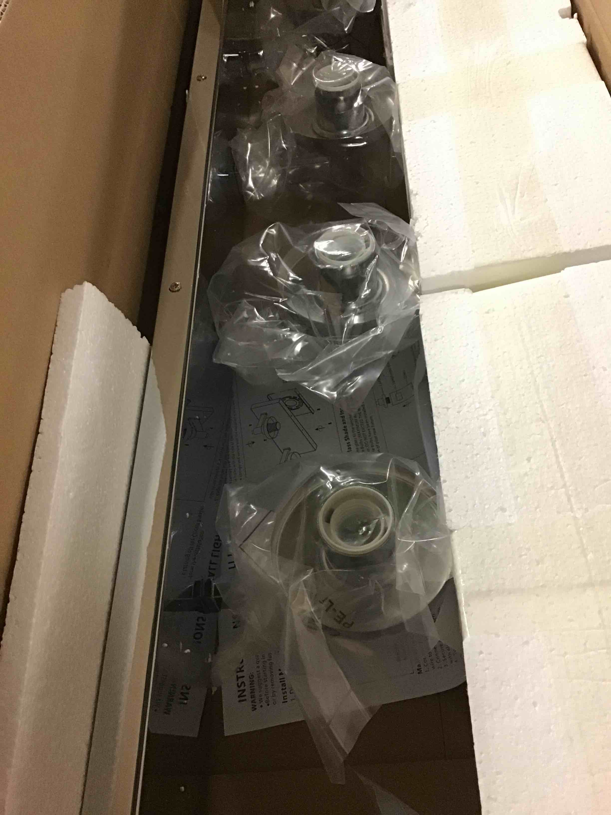 https://s3.amazonaws.com/lotting-images-prod/bidfta/PPE0655761_1731080125994.jpeg