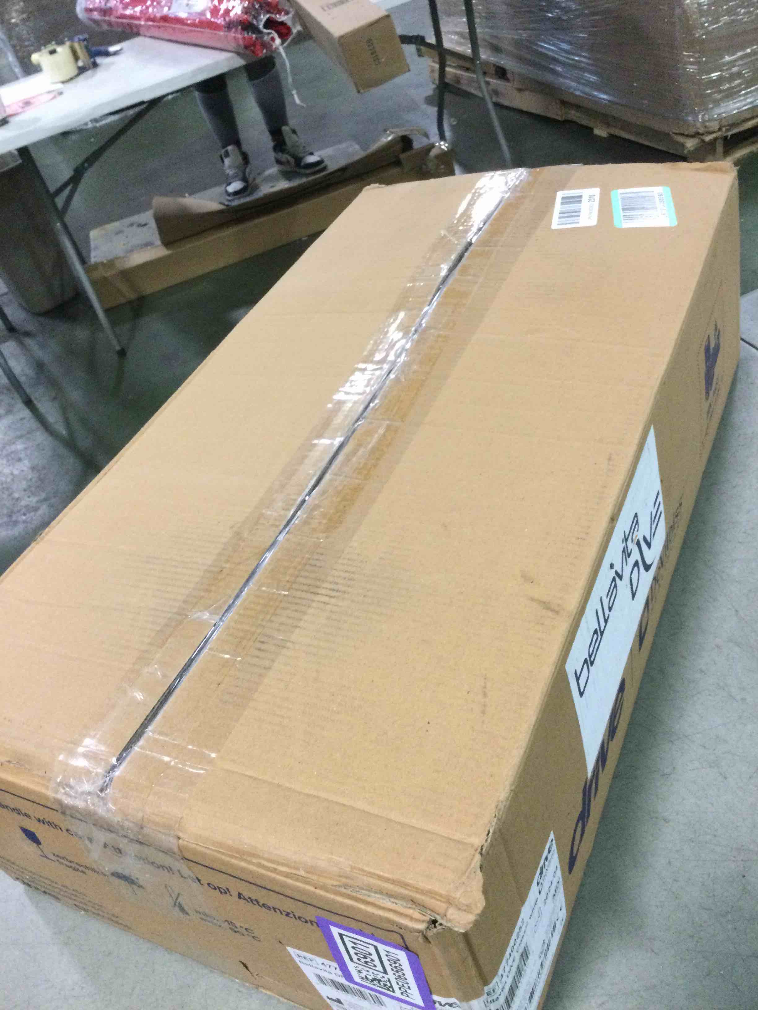 https://s3.amazonaws.com/lotting-images-prod/bidfta/PPE0656901_1732024133731.jpeg