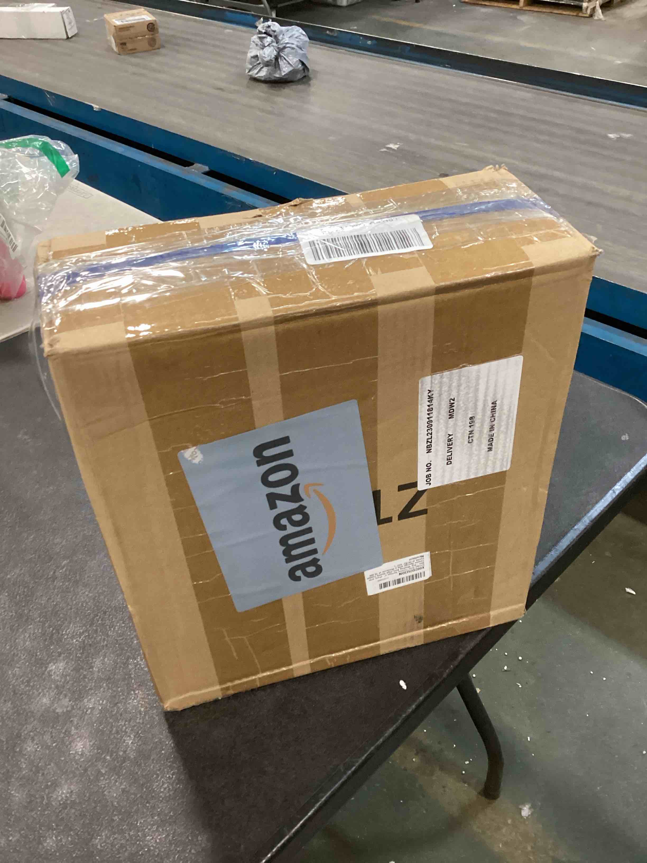 https://s3.amazonaws.com/lotting-images-prod/bidfta/PPE0660373_1732256421305.jpeg