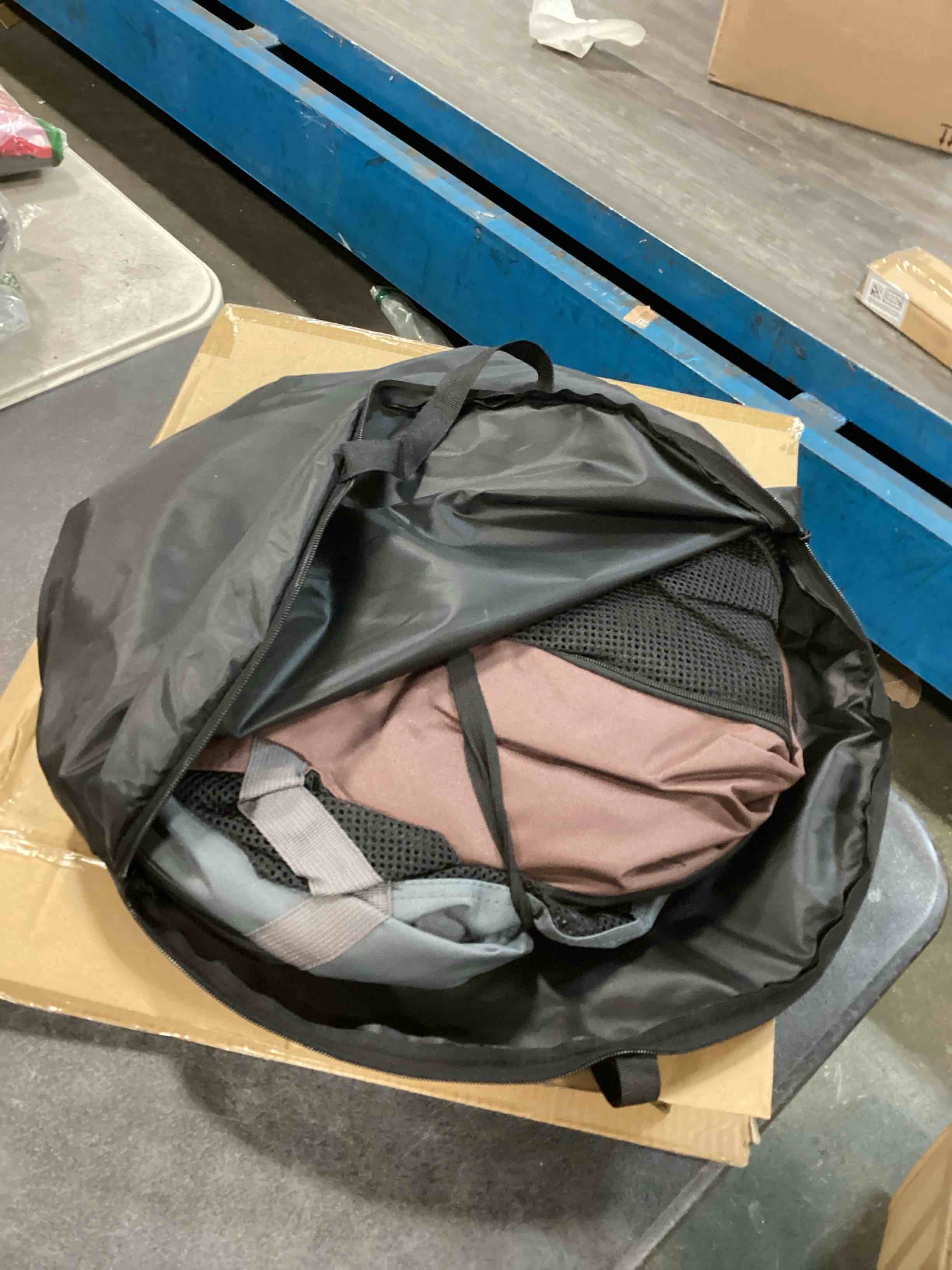 https://s3.amazonaws.com/lotting-images-prod/bidfta/PPE0660650_1732167141044.jpeg