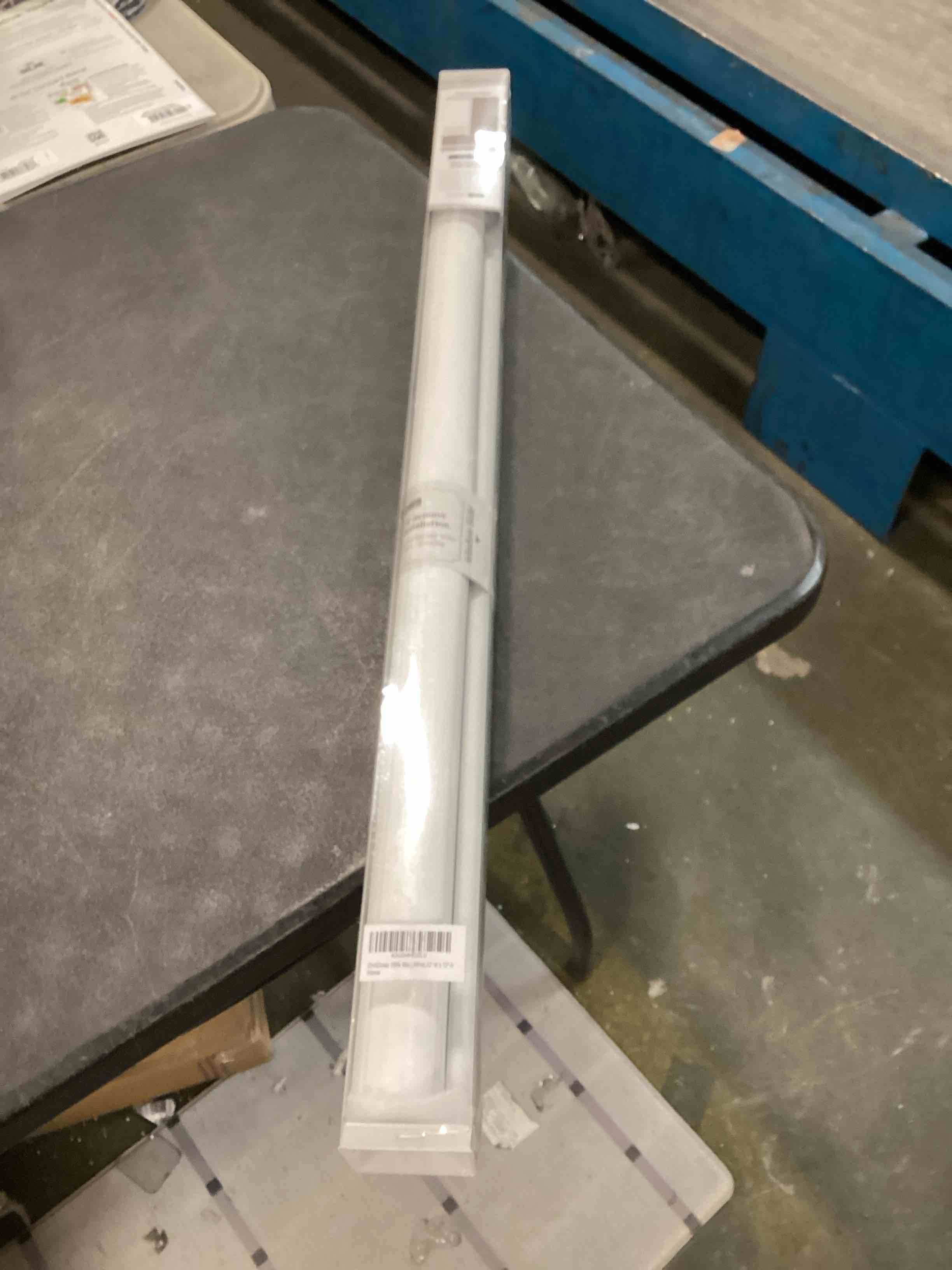 https://s3.amazonaws.com/lotting-images-prod/bidfta/PPE0660658_1732166383231.jpeg
