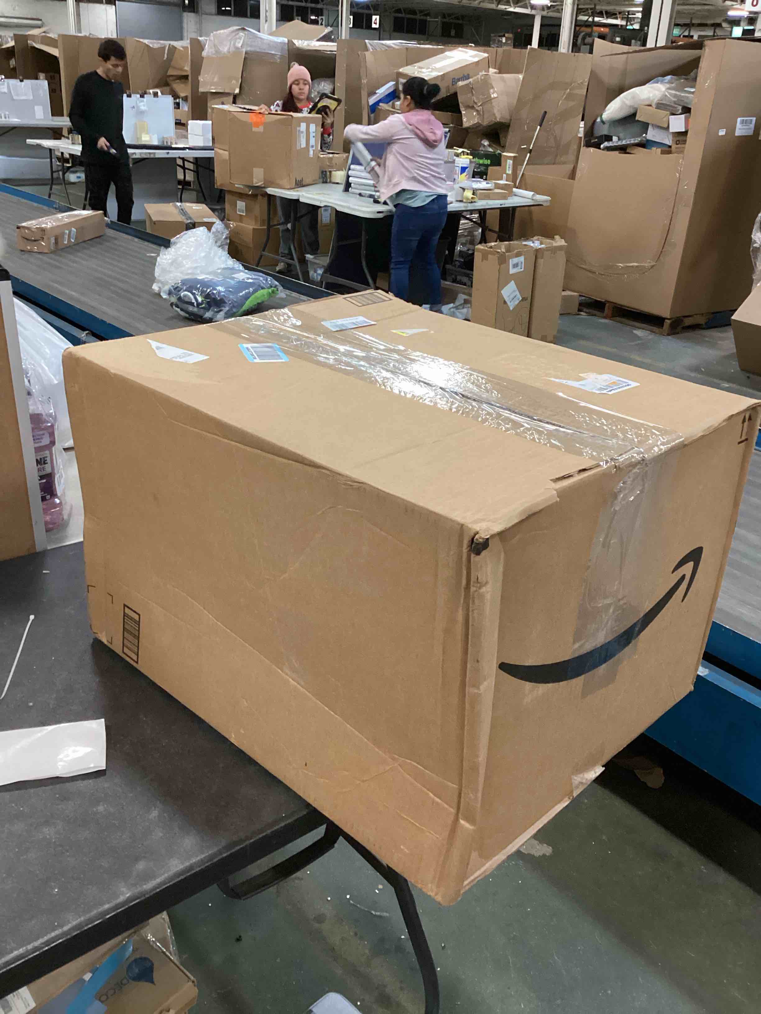 https://s3.amazonaws.com/lotting-images-prod/bidfta/PPE0660751_1732158110083.jpeg