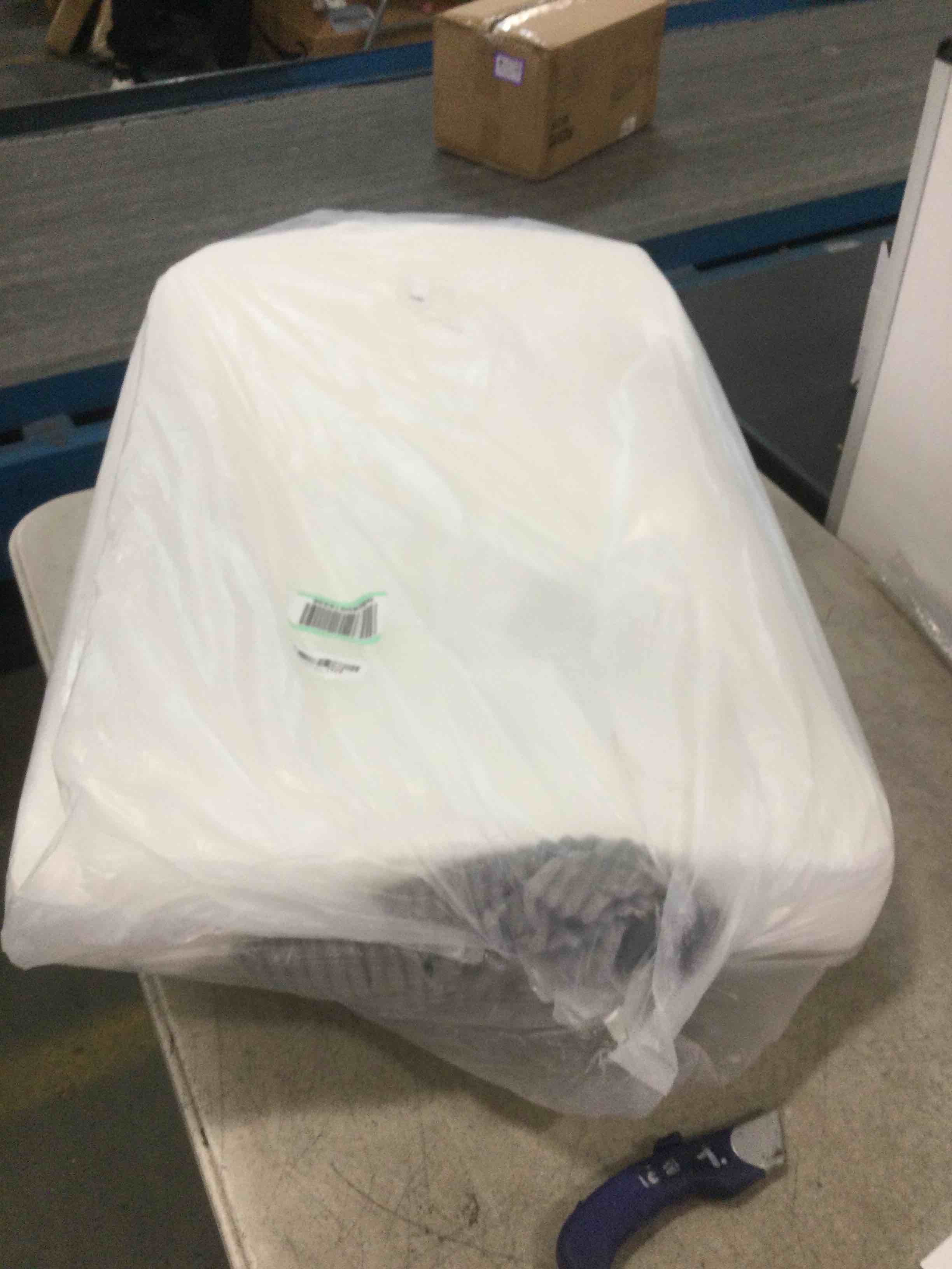 https://s3.amazonaws.com/lotting-images-prod/bidfta/PPE0661822_1730826805449.jpeg
