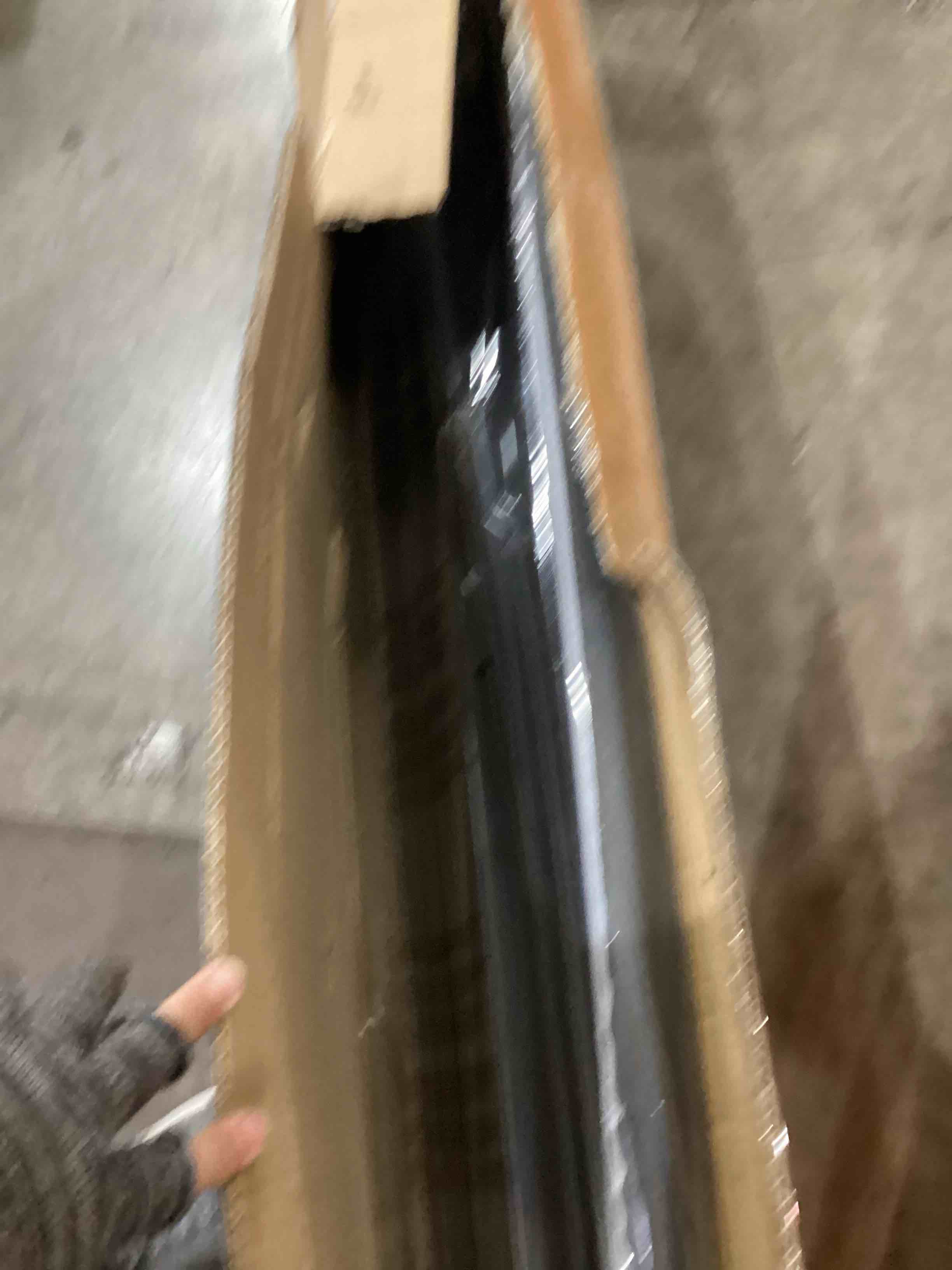 https://s3.amazonaws.com/lotting-images-prod/bidfta/PPE1200444_1757070389802.jpeg