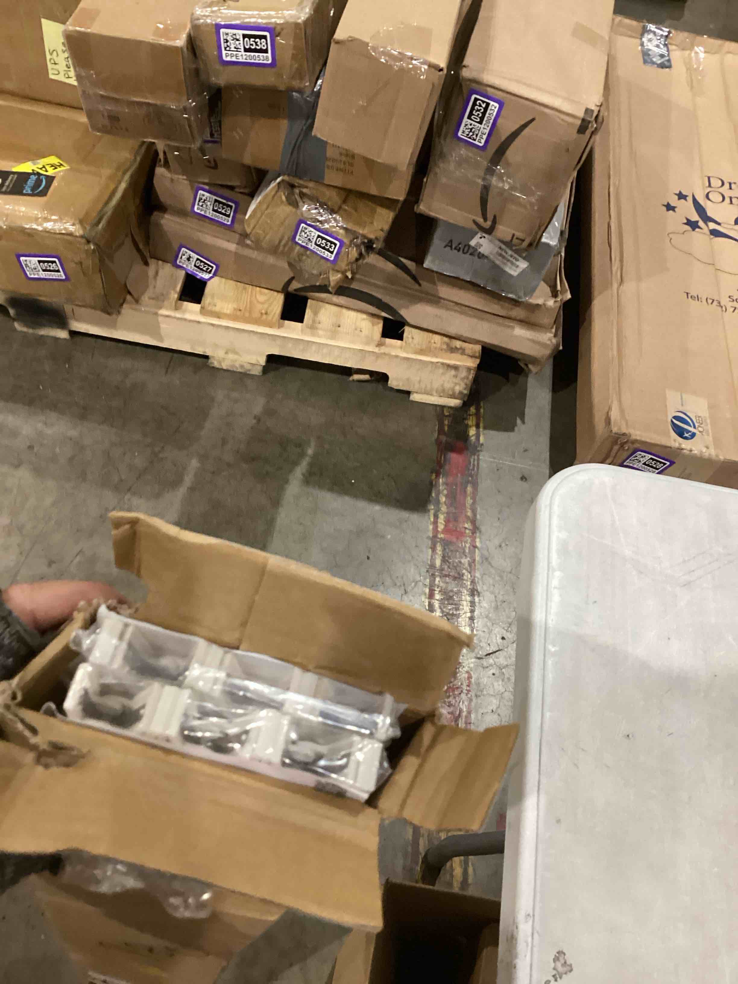 https://s3.amazonaws.com/lotting-images-prod/bidfta/PPE1200541_1757351695455.jpeg