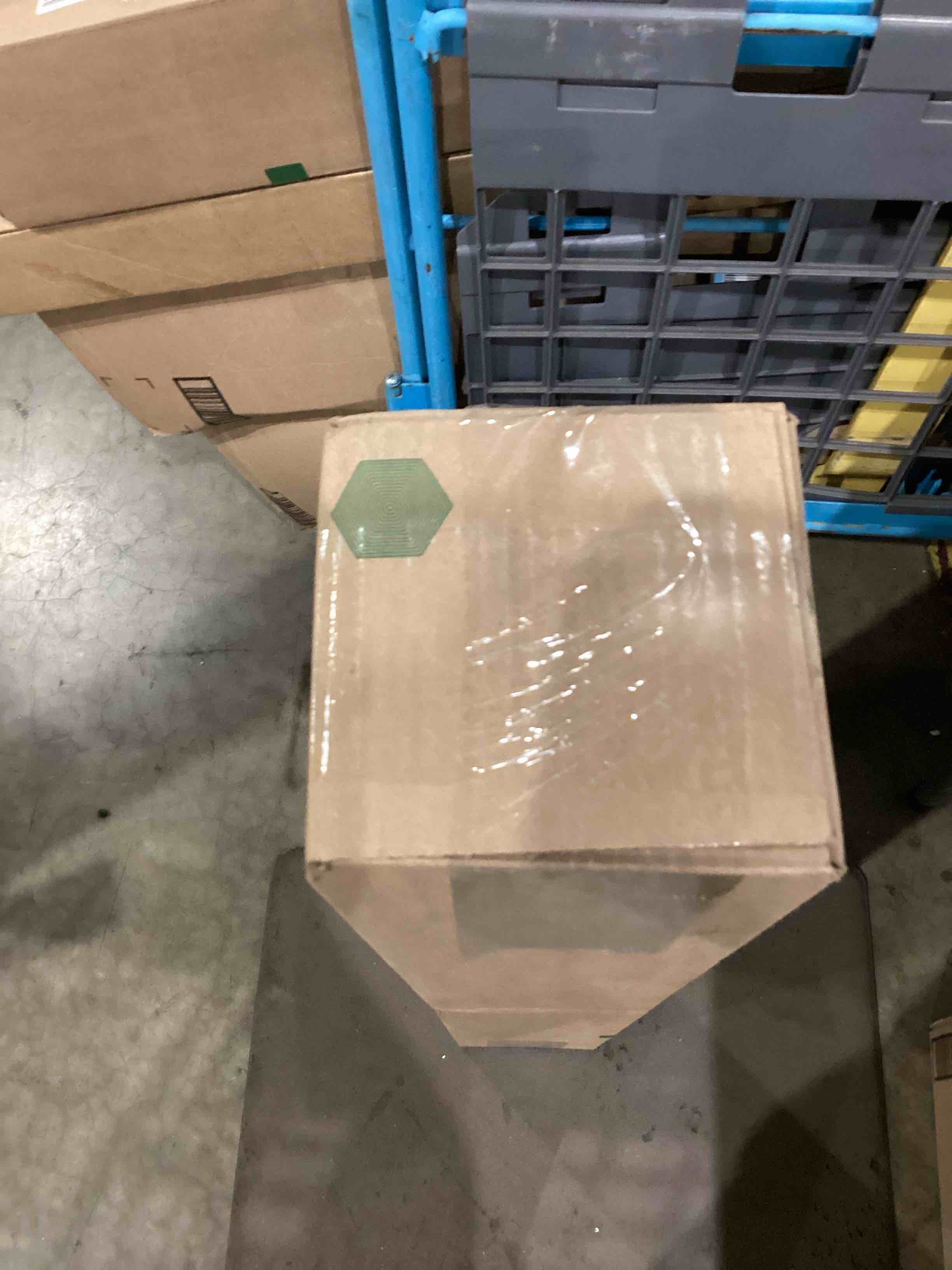 https://s3.amazonaws.com/lotting-images-prod/bidfta/PPE1200902_1758022073327.jpeg